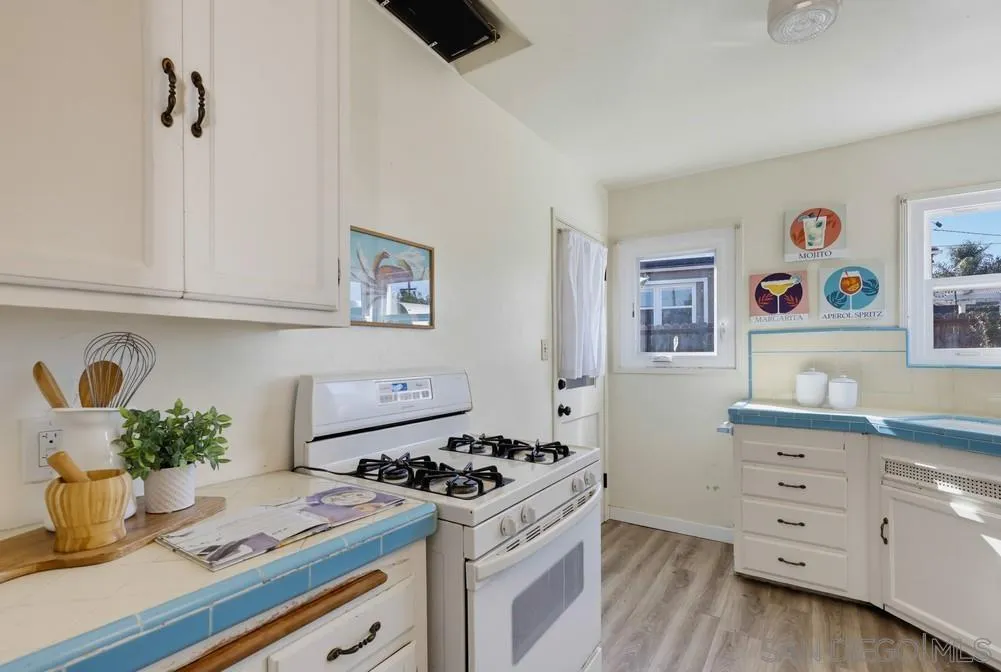 https://cdn.realtyfeed.com/cdn/127/260024582/96138614ffbebd924103e69650bf8c9c.webp