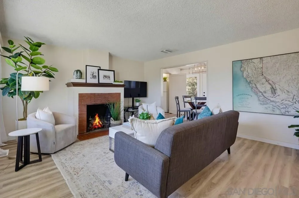 https://cdn.realtyfeed.com/cdn/127/260024582/b7f76a7b20cb73887583492a5100bb5c.webp
