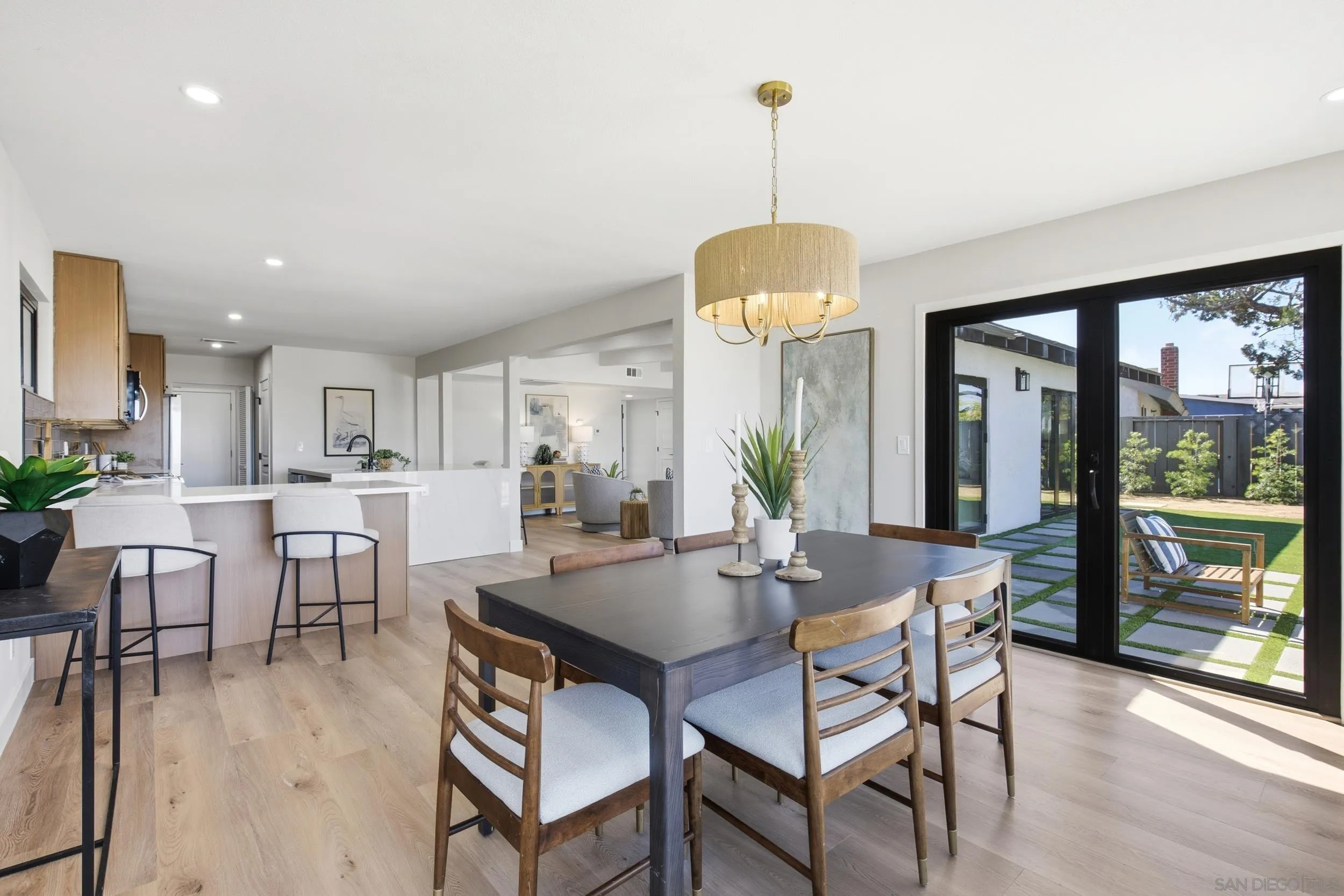 https://cdn.realtyfeed.com/cdn/127/260024585/536f229c2d6169de731784e2e912623d.webp