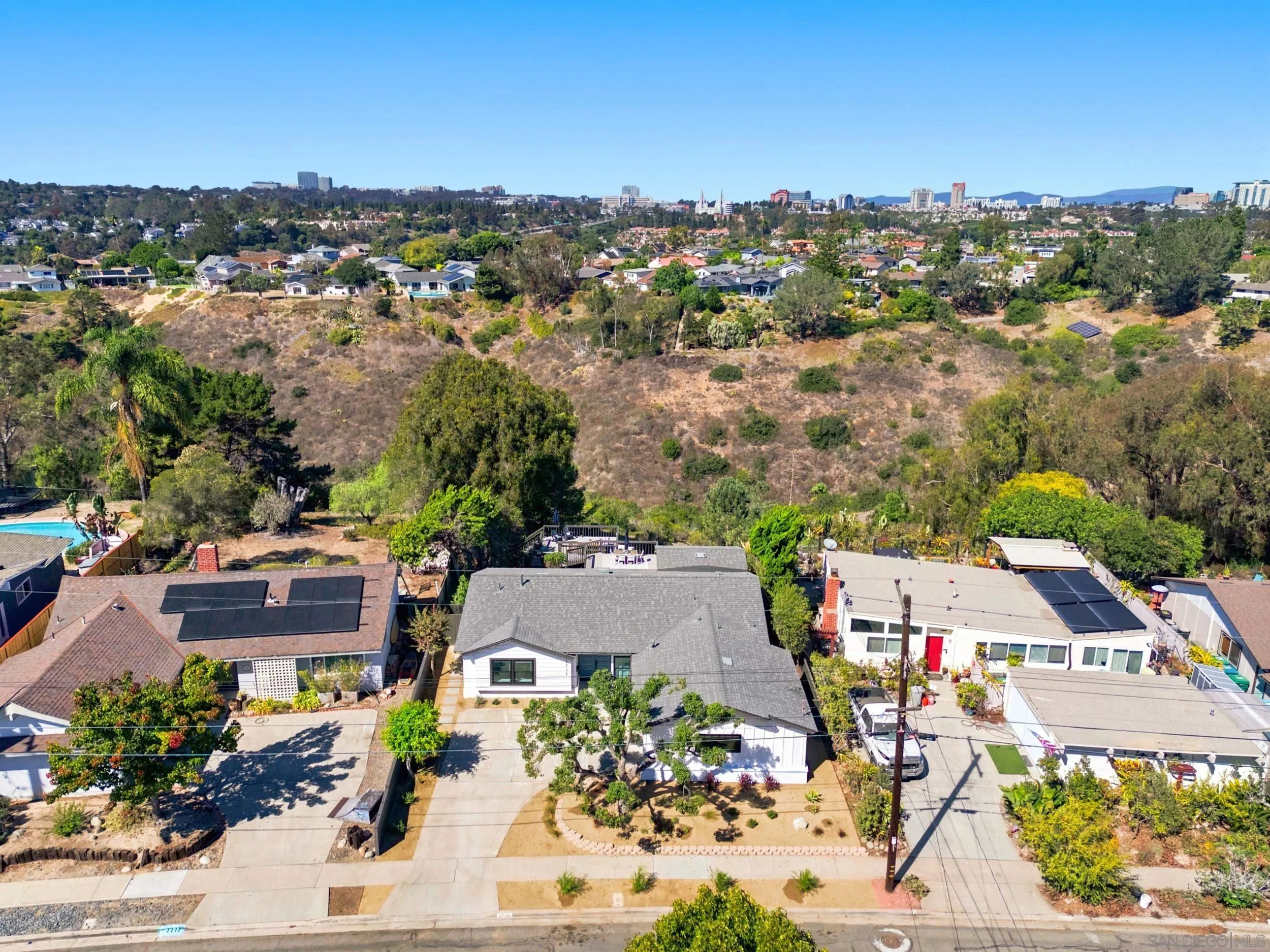 https://cdn.realtyfeed.com/cdn/127/260024585/61dc04e5a1544ab1d6a5bfa647245eed.webp