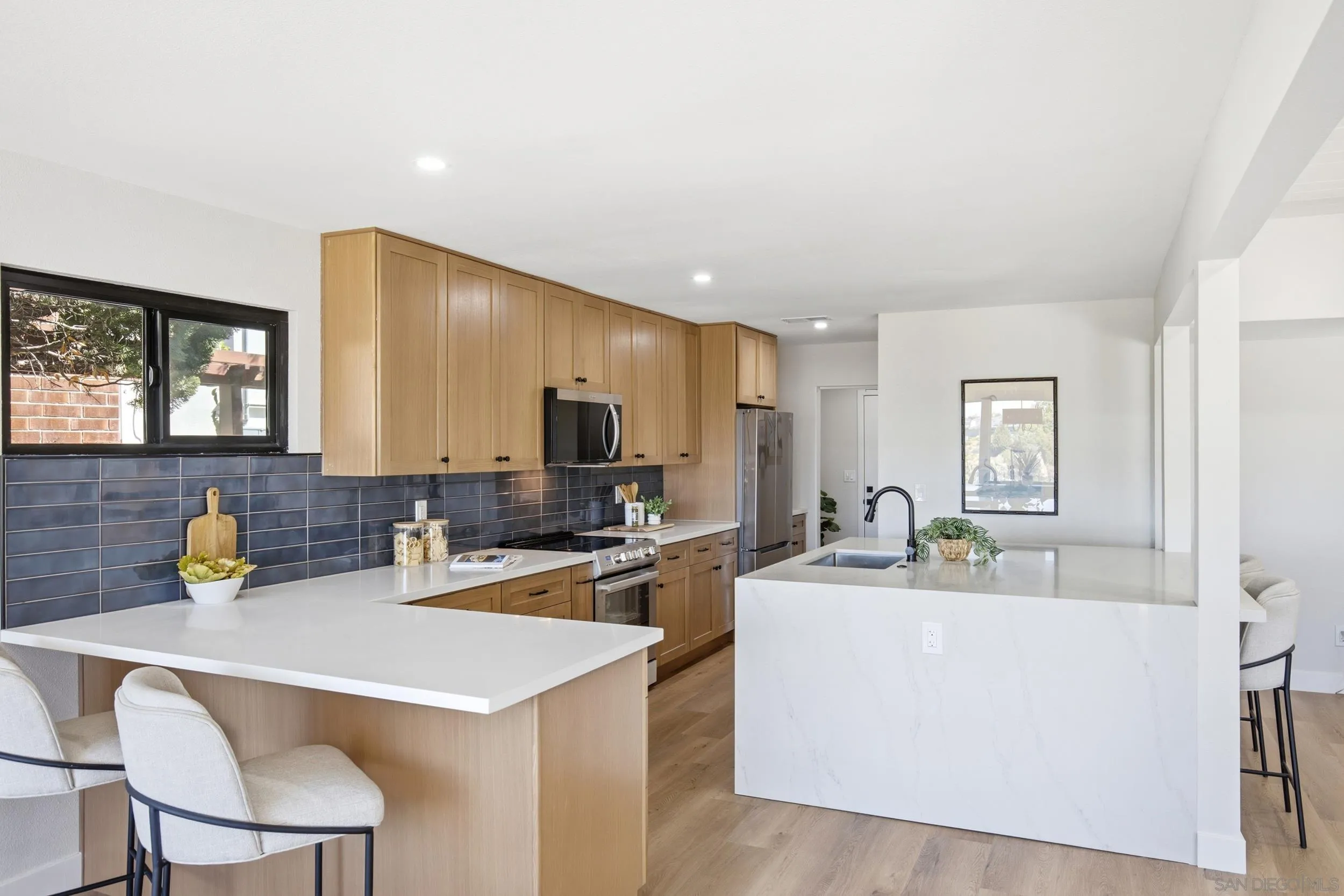 https://cdn.realtyfeed.com/cdn/127/260024585/a45d669105c5a27dc3a58dd667247aa8.webp