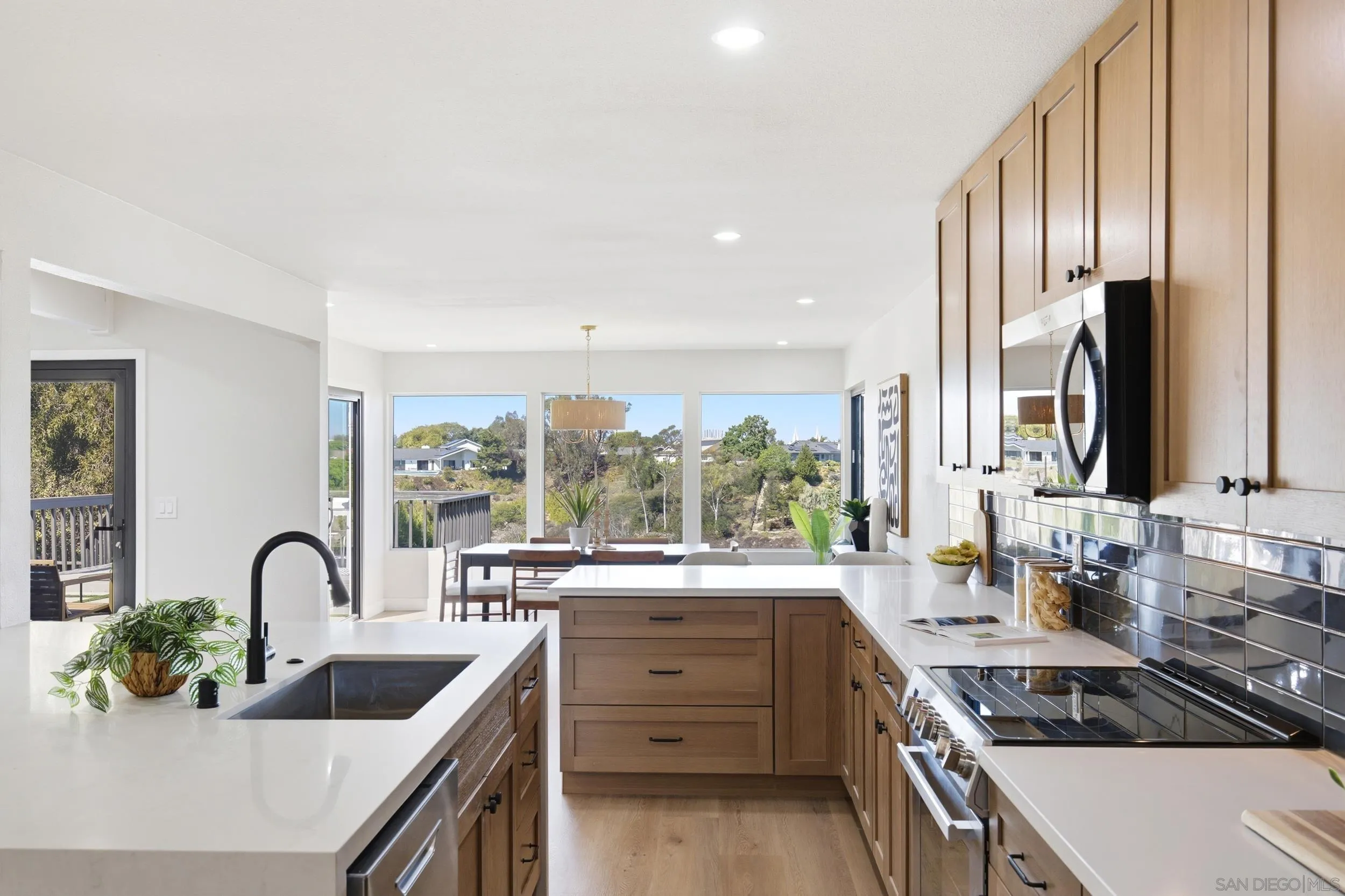https://cdn.realtyfeed.com/cdn/127/260024585/b116160ea769ab5d661105084dd5b286.webp