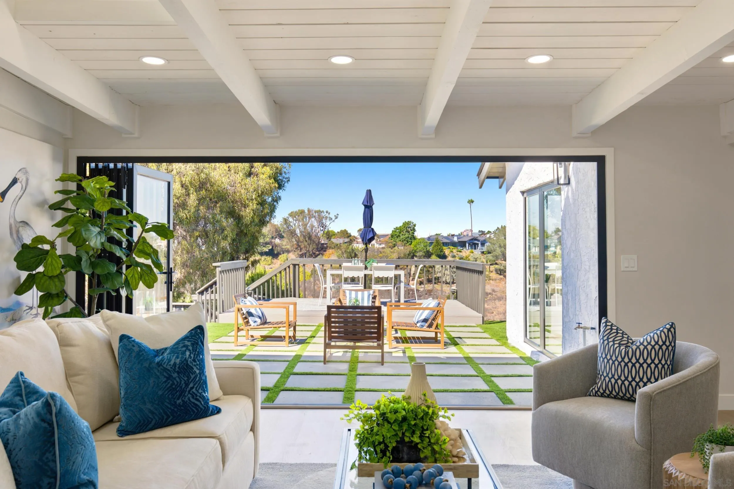 https://cdn.realtyfeed.com/cdn/127/260024585/b8c56520ec4c504692612acbd9fc53db.webp