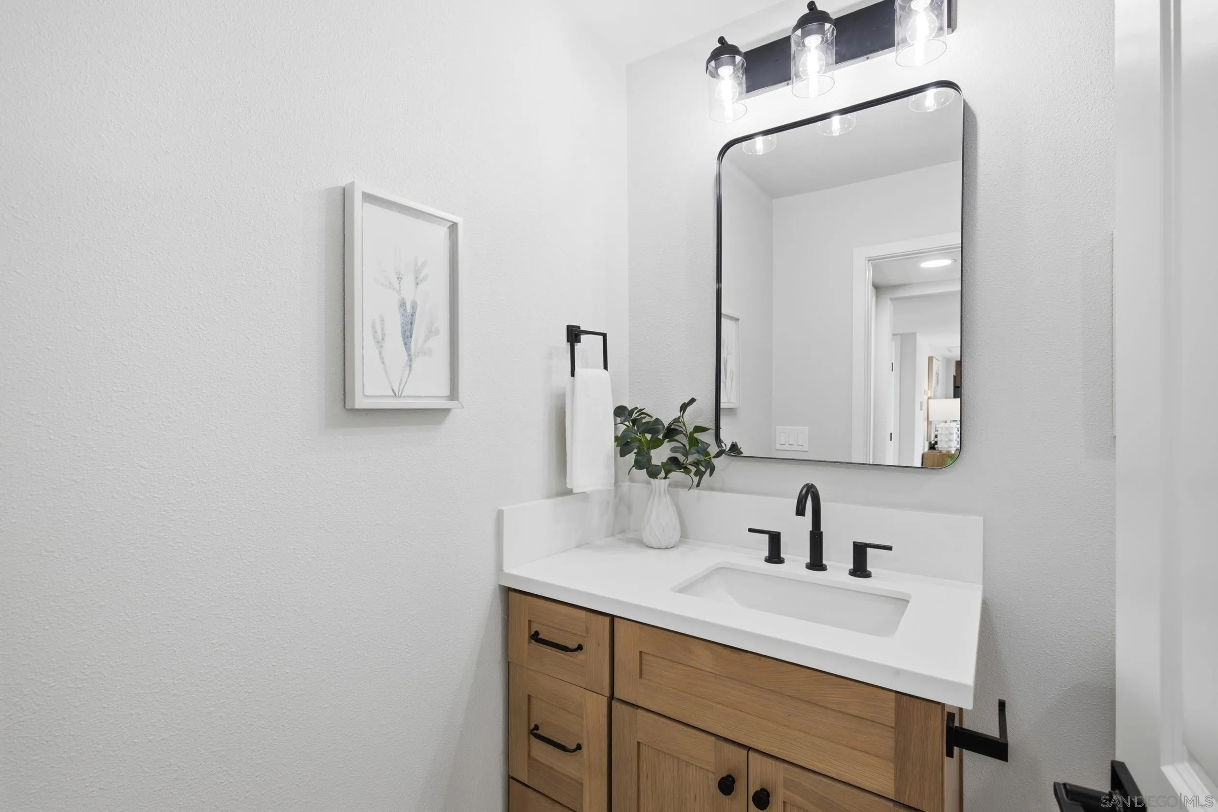 https://cdn.realtyfeed.com/cdn/127/260024585/fca9d872dc393aace9d5c83a9b4f6834.webp