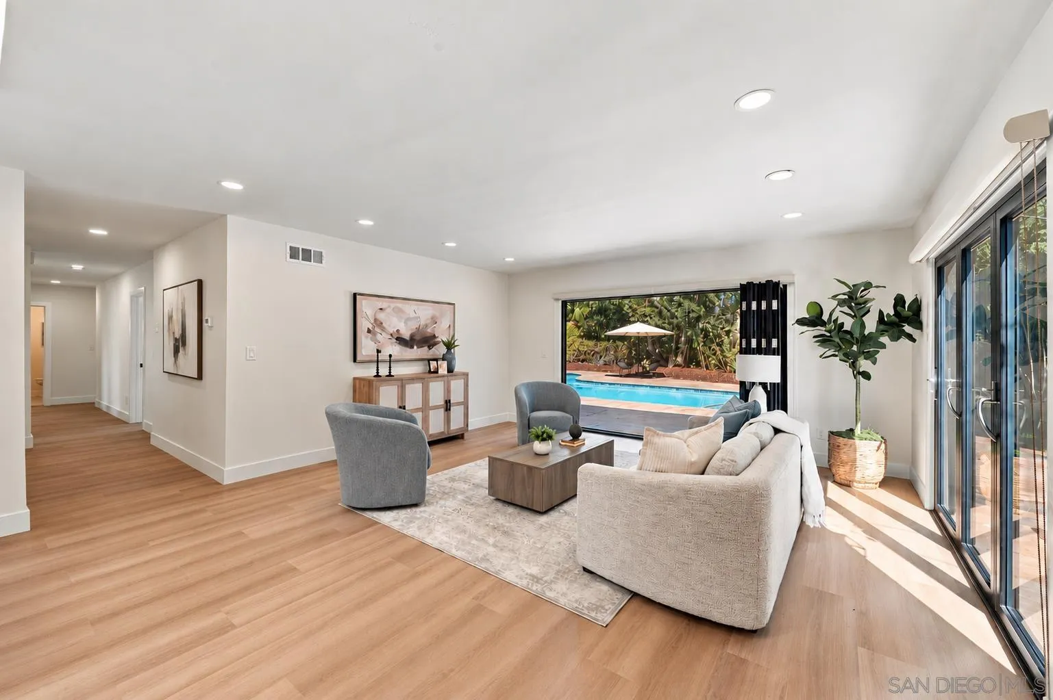 https://cdn.realtyfeed.com/cdn/127/260024602/20f30ca11ee03d212becbb8fe96e45b7.webp