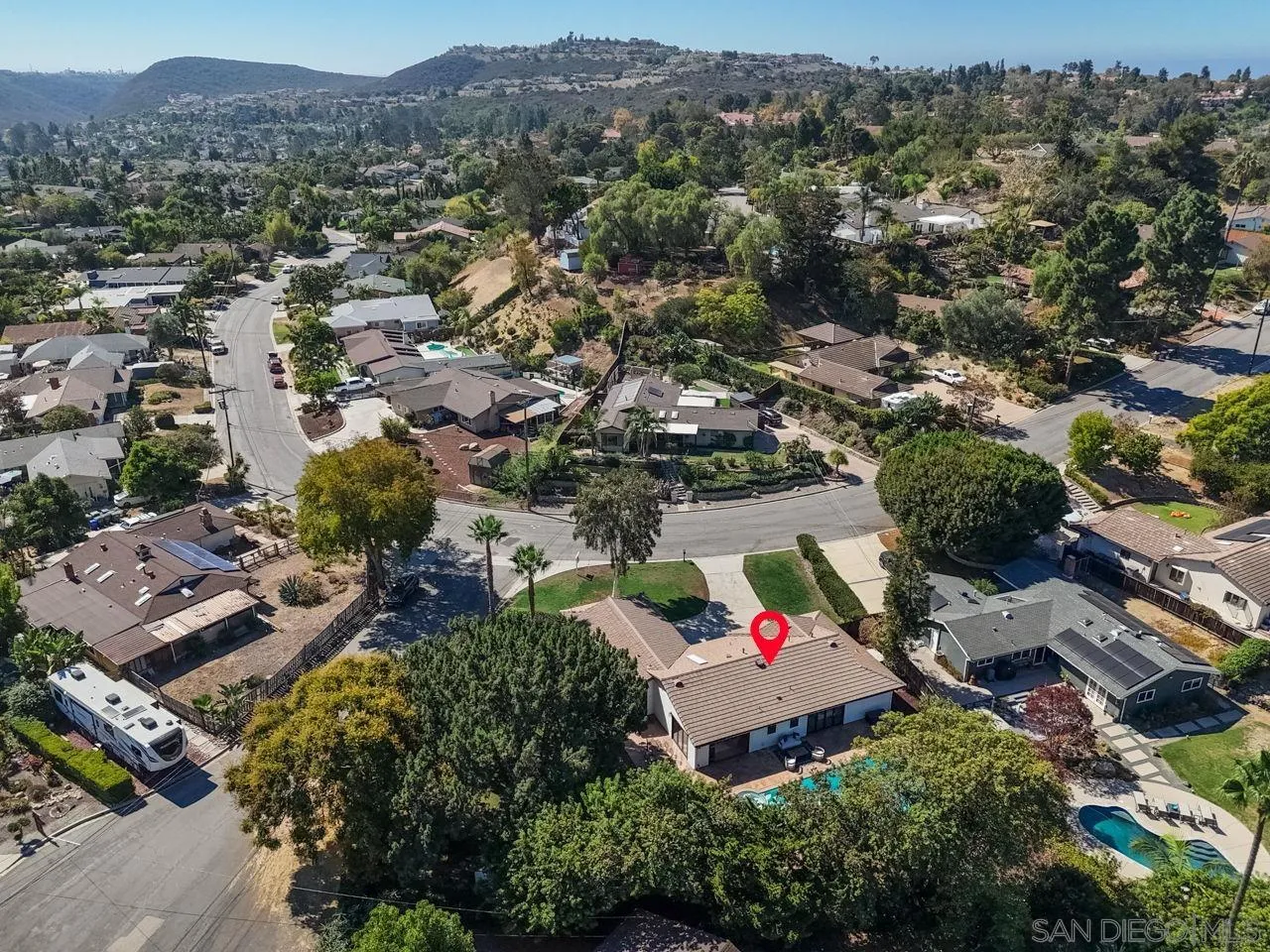 https://cdn.realtyfeed.com/cdn/127/260024602/33ef0eebd8306eaee348c0235741553f.webp