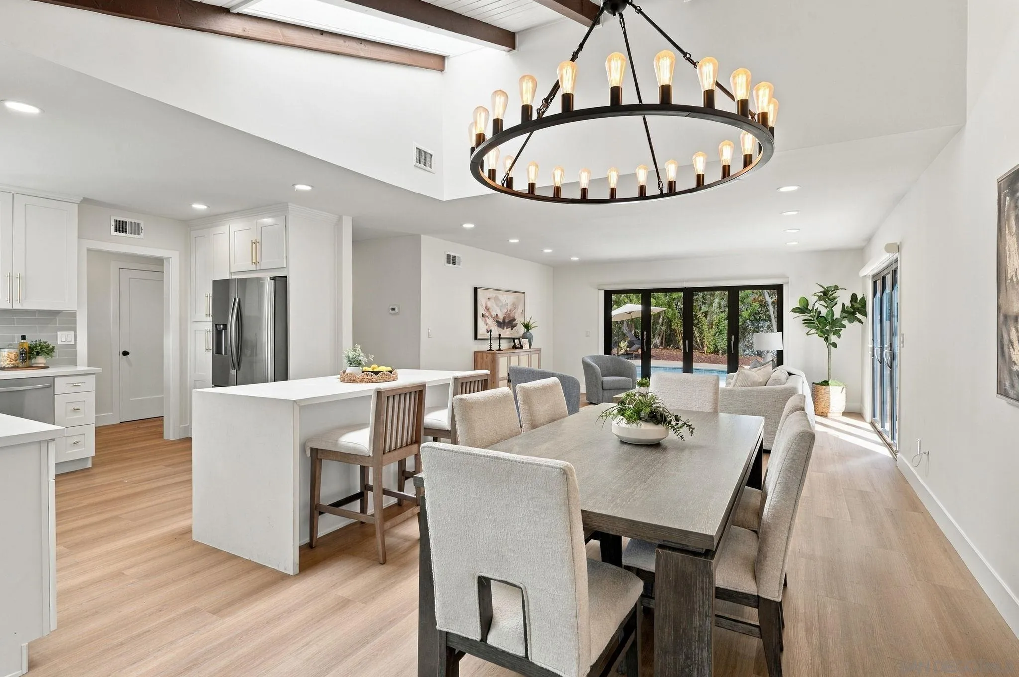 https://cdn.realtyfeed.com/cdn/127/260024602/42cf54b9bf7553326590ffb794609790.webp