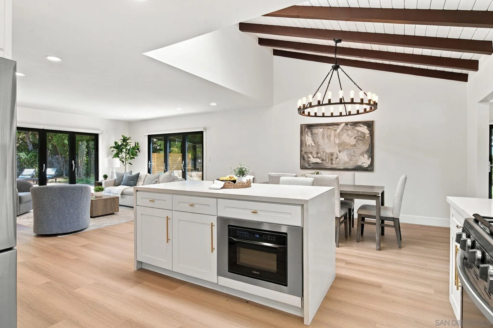 https://cdn.realtyfeed.com/cdn/127/260024602/8ffa3855ed45c56b1e3413b64aa063a8.webp