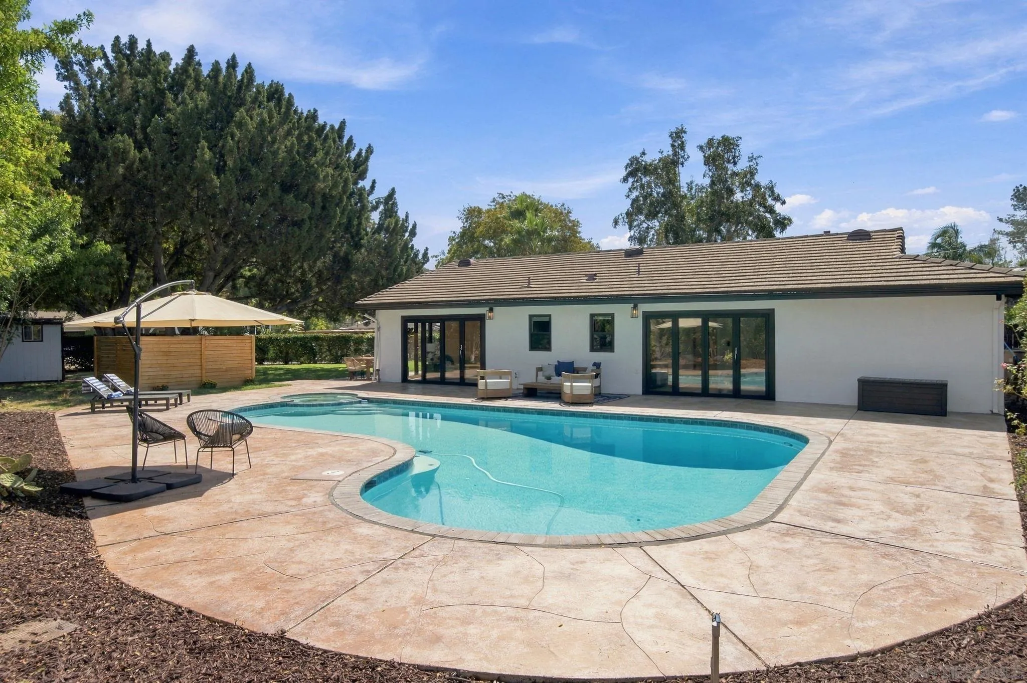 https://cdn.realtyfeed.com/cdn/127/260024602/a5e70b63be15cb96407e1fc7f5139733.webp