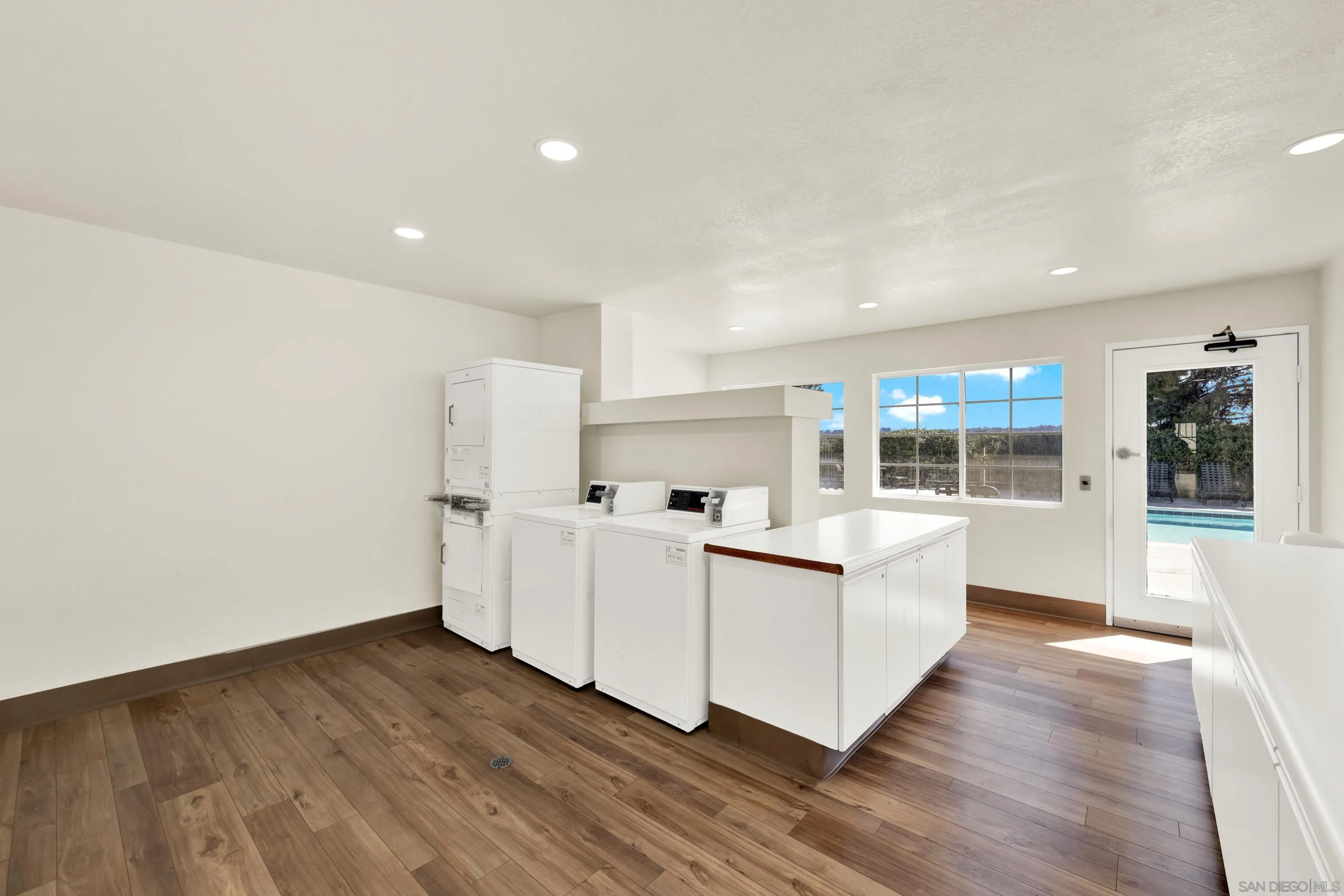 https://cdn.realtyfeed.com/cdn/127/260024604/019e88cdc08ff7c5ff021d9b3dadffd3.webp