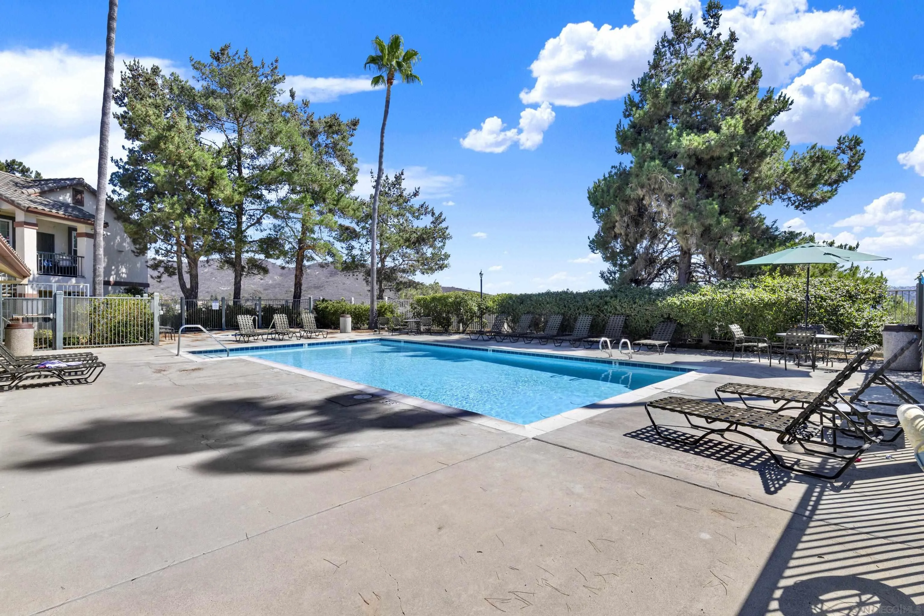 https://cdn.realtyfeed.com/cdn/127/260024604/54bb2ce015921e6a936a802909618219.webp