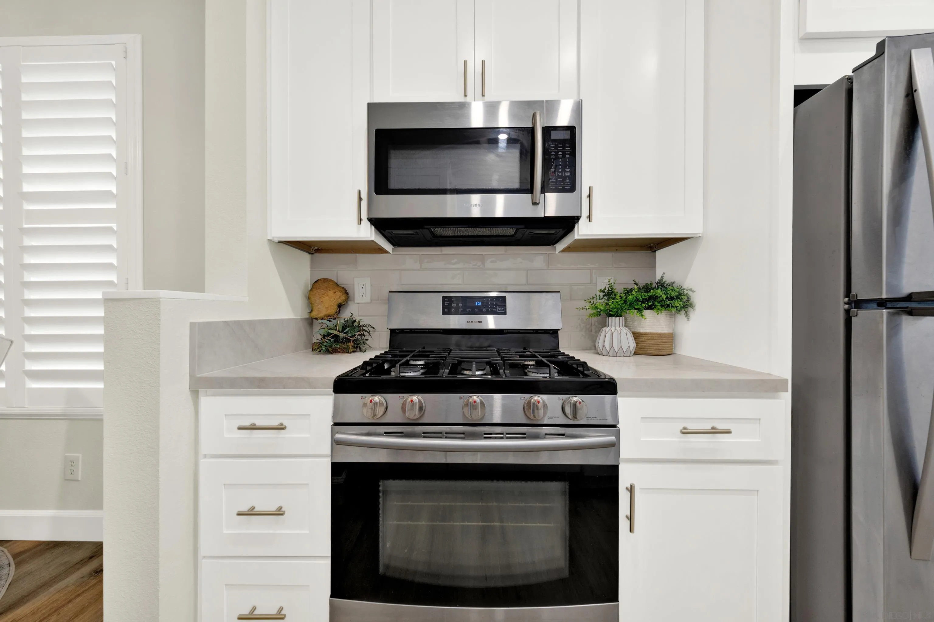 https://cdn.realtyfeed.com/cdn/127/260024604/914def27e1b3a8d4b202d193f9648f97.webp