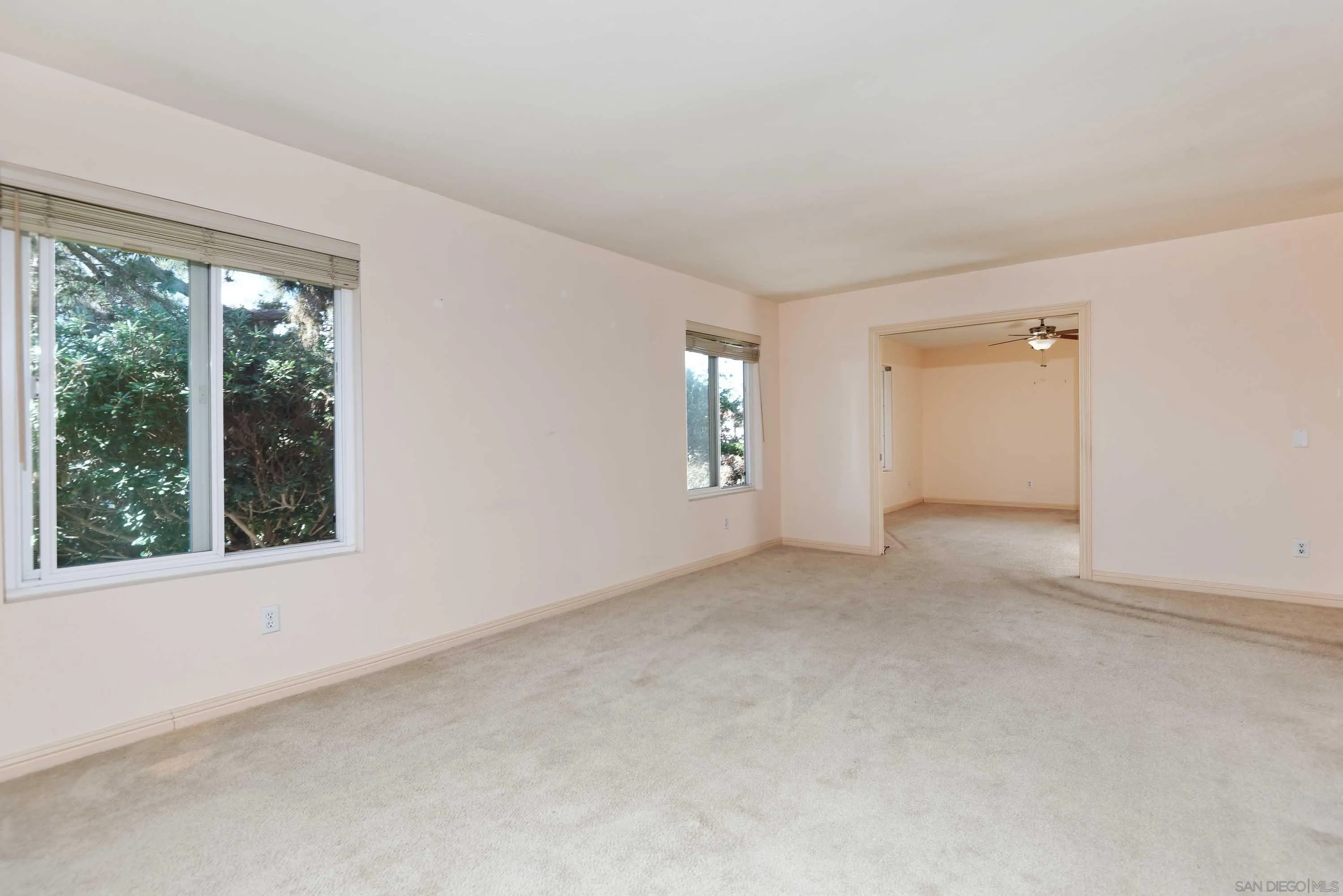 https://cdn.realtyfeed.com/cdn/127/260024607/47e2a75bd10fa33a7b402344bcc70114.webp