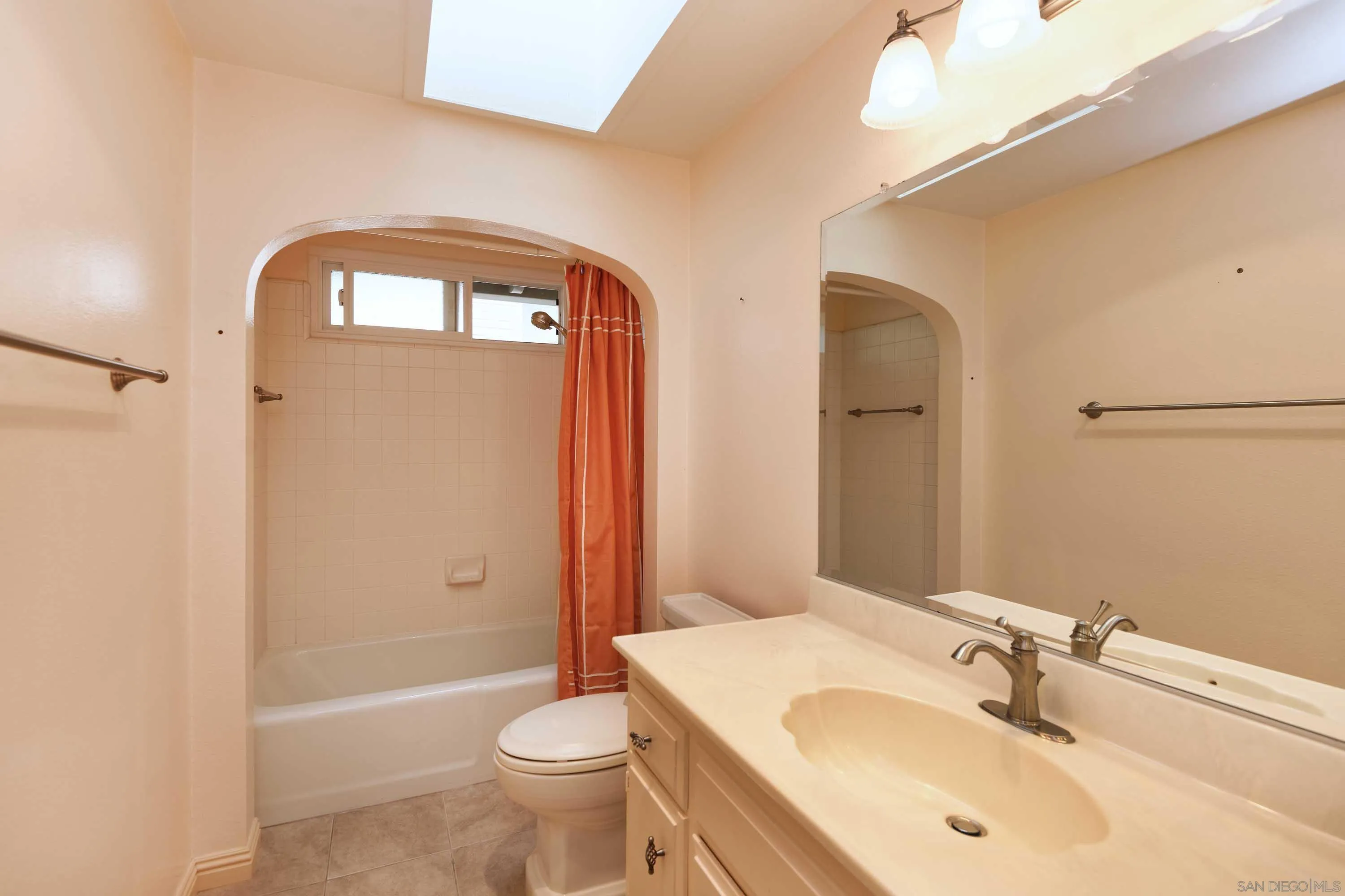 https://cdn.realtyfeed.com/cdn/127/260024607/b35f23399c92f11eb544c57fd0365e32.webp
