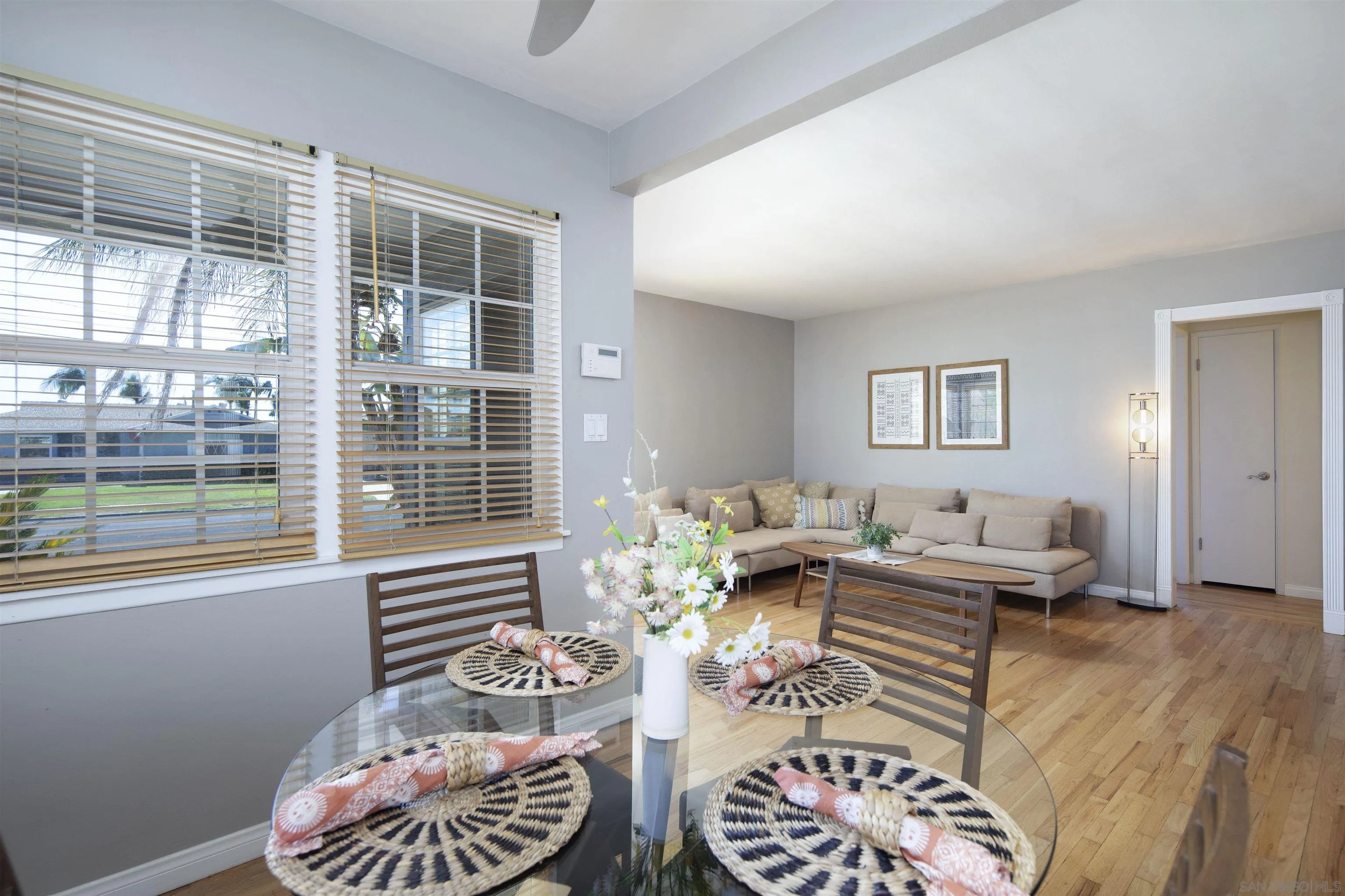 https://cdn.realtyfeed.com/cdn/127/260024608/594ef887688f37e6775c43bb370cf24d.webp
