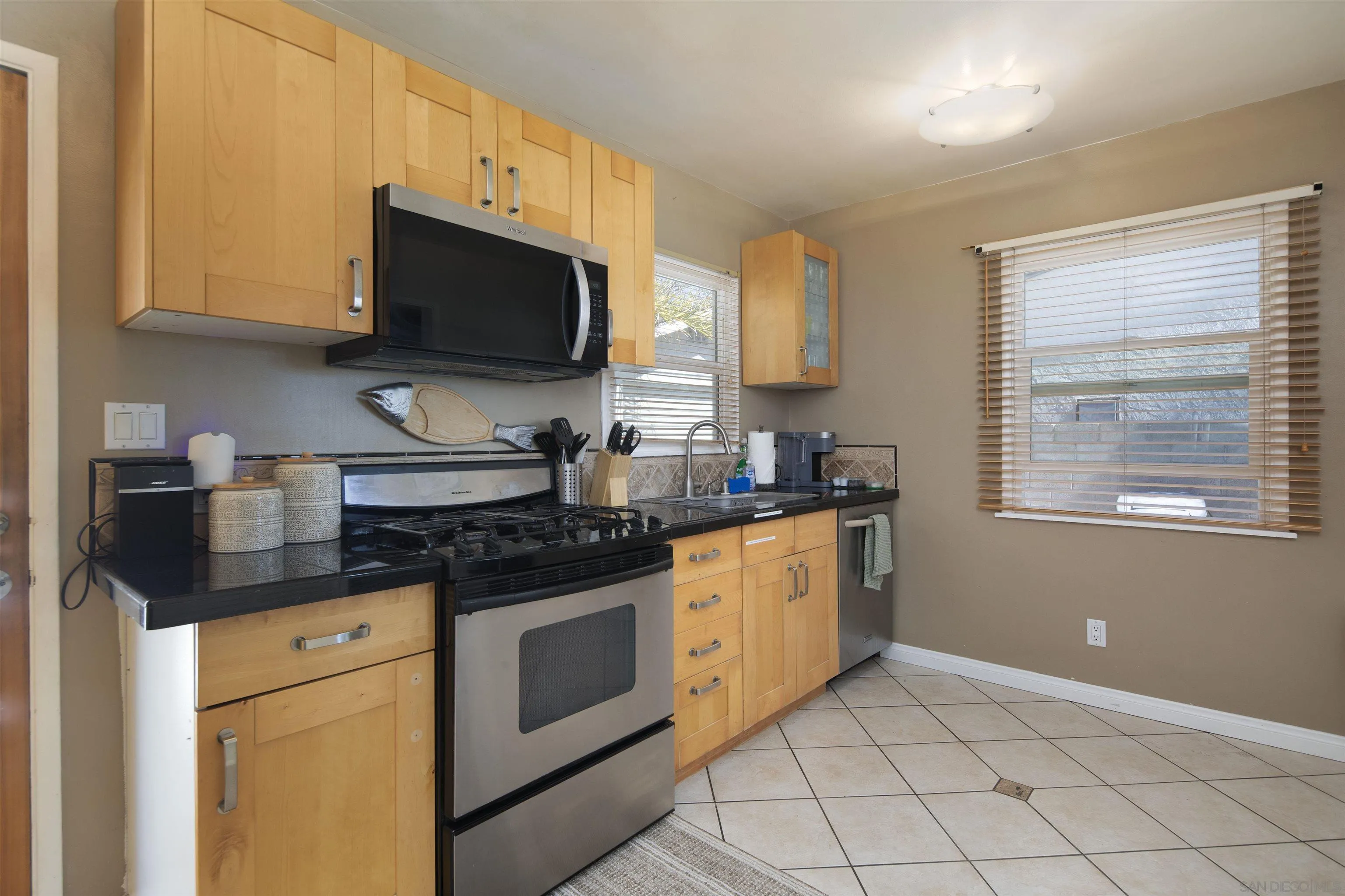 https://cdn.realtyfeed.com/cdn/127/260024608/6c79dd9a933fc92ecaf9b015c37a1e7a.webp