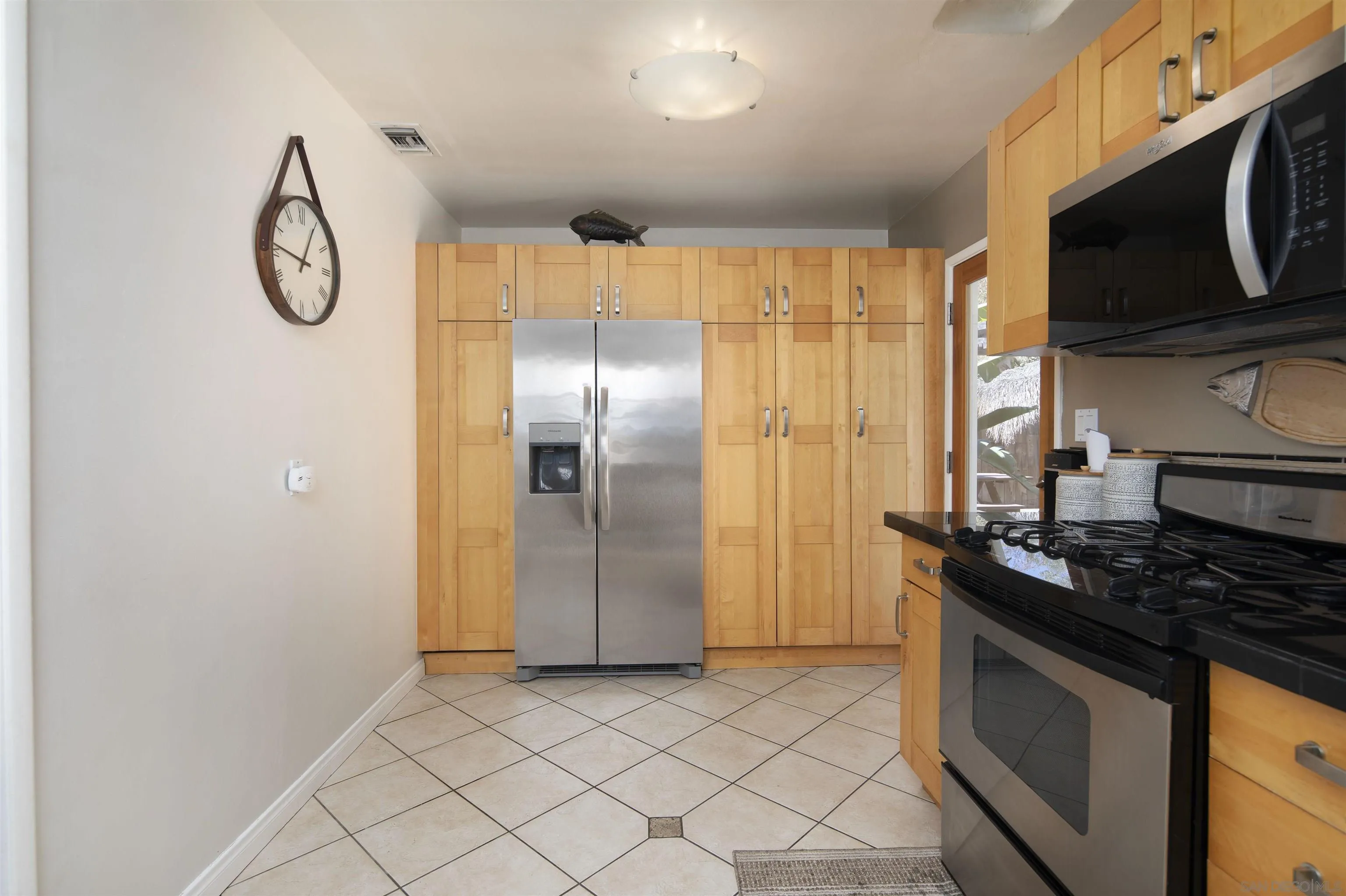 https://cdn.realtyfeed.com/cdn/127/260024608/ce76d8f8c23815a114f0bb0a8ad720d3.webp