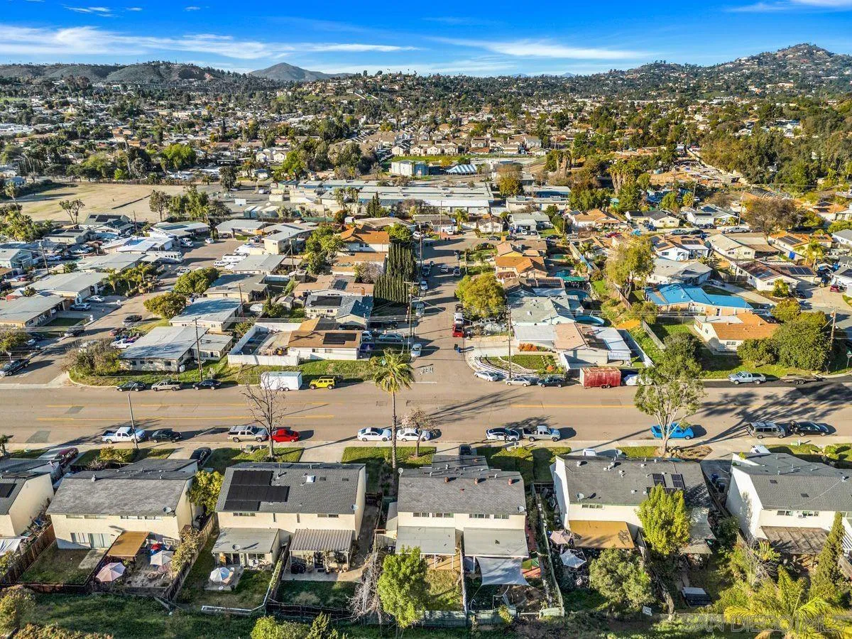 https://cdn.realtyfeed.com/cdn/127/260024610/34660558cd4a3c4753e298af8cb7266f.webp