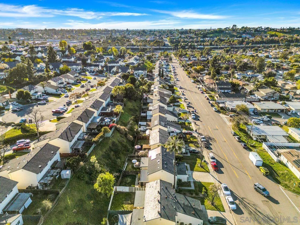 https://cdn.realtyfeed.com/cdn/127/260024610/b6e89a285196b6710843b4e675cea2af.webp