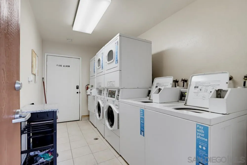https://cdn.realtyfeed.com/cdn/127/260024611/77a94c238db57a12a492333bea3d13d9.webp