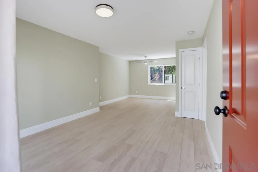 https://cdn.realtyfeed.com/cdn/127/260024611/9e0834f0cbf6c005da809d1b0669875c.webp