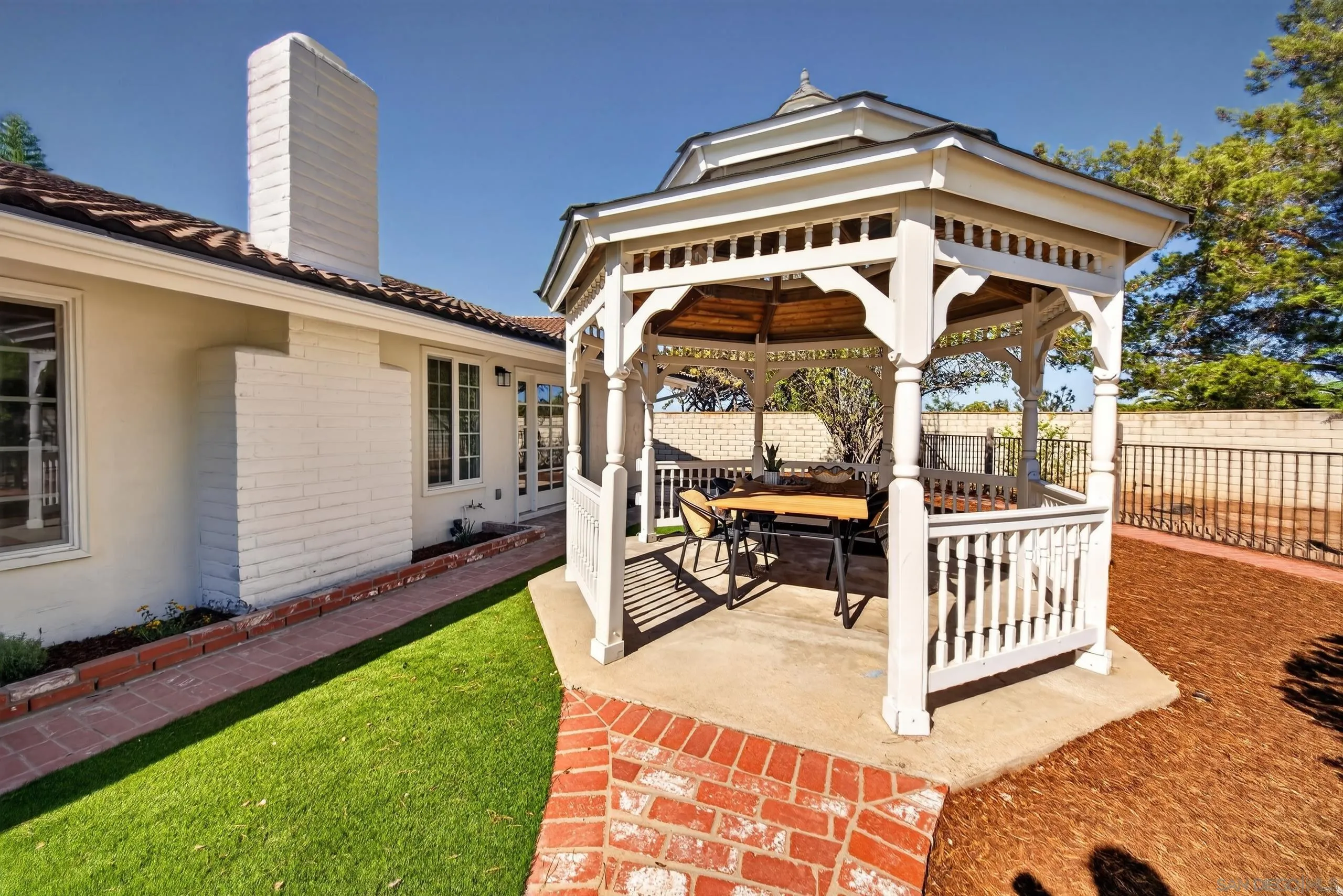 https://cdn.realtyfeed.com/cdn/127/260024617/84142b7b944337df7824c2337159d42f.webp