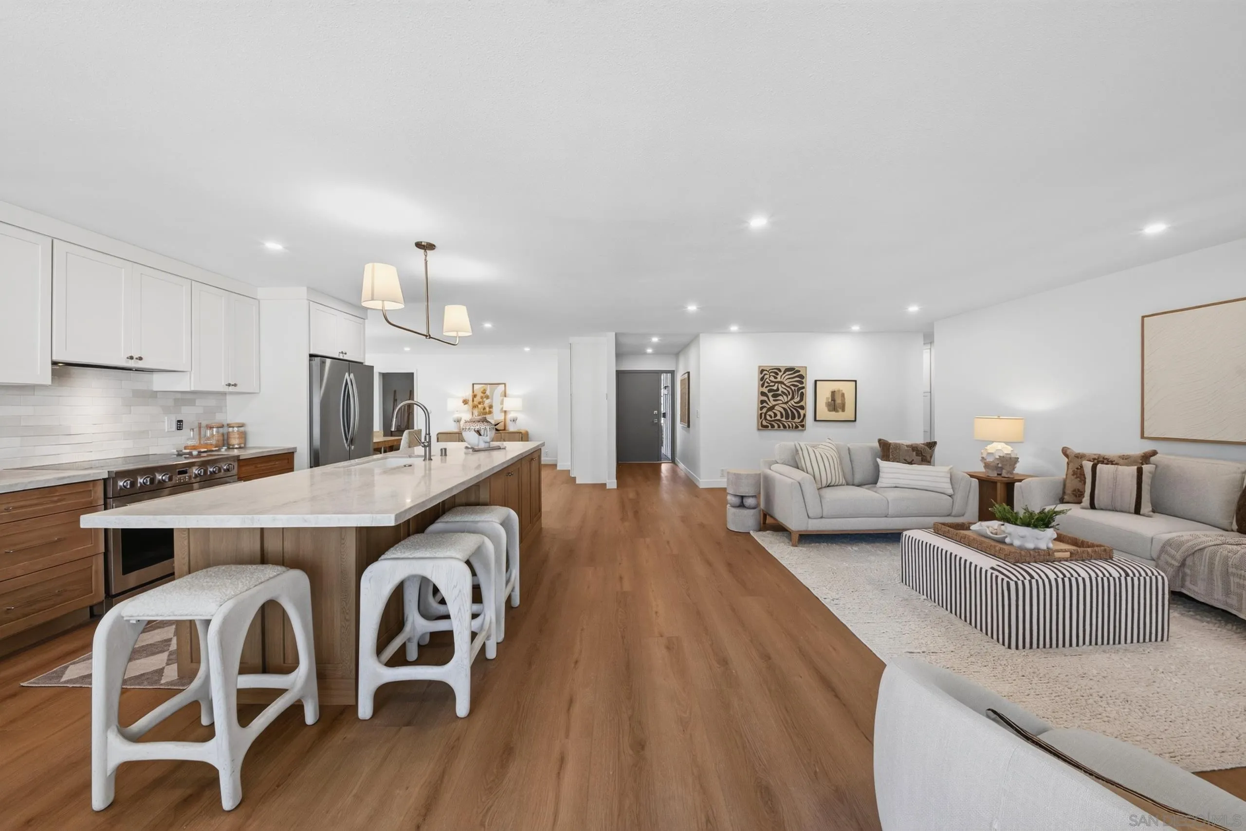 https://cdn.realtyfeed.com/cdn/127/260024617/9a4802c08c6692e94fd78470f2811c2c.webp