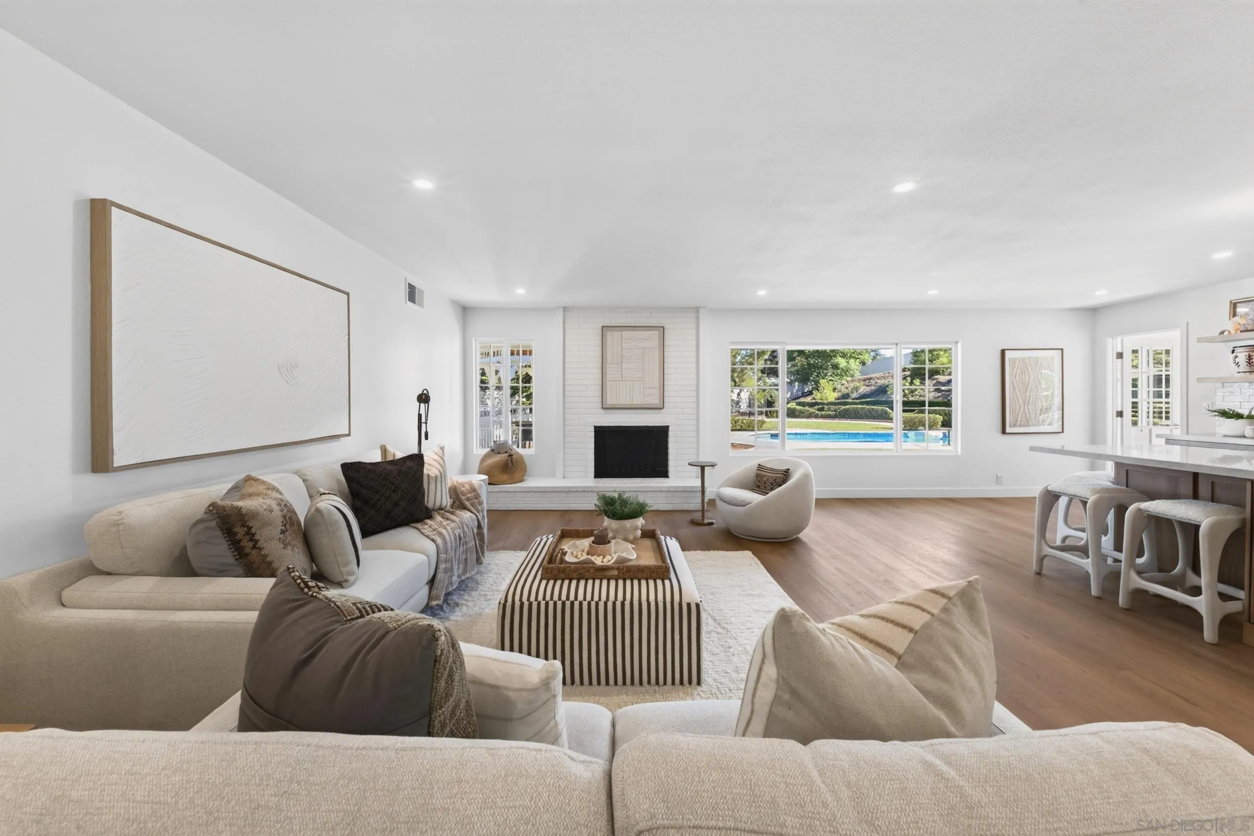 https://cdn.realtyfeed.com/cdn/127/260024617/b108fa1b396662b0a99d3f375cecfa82.webp