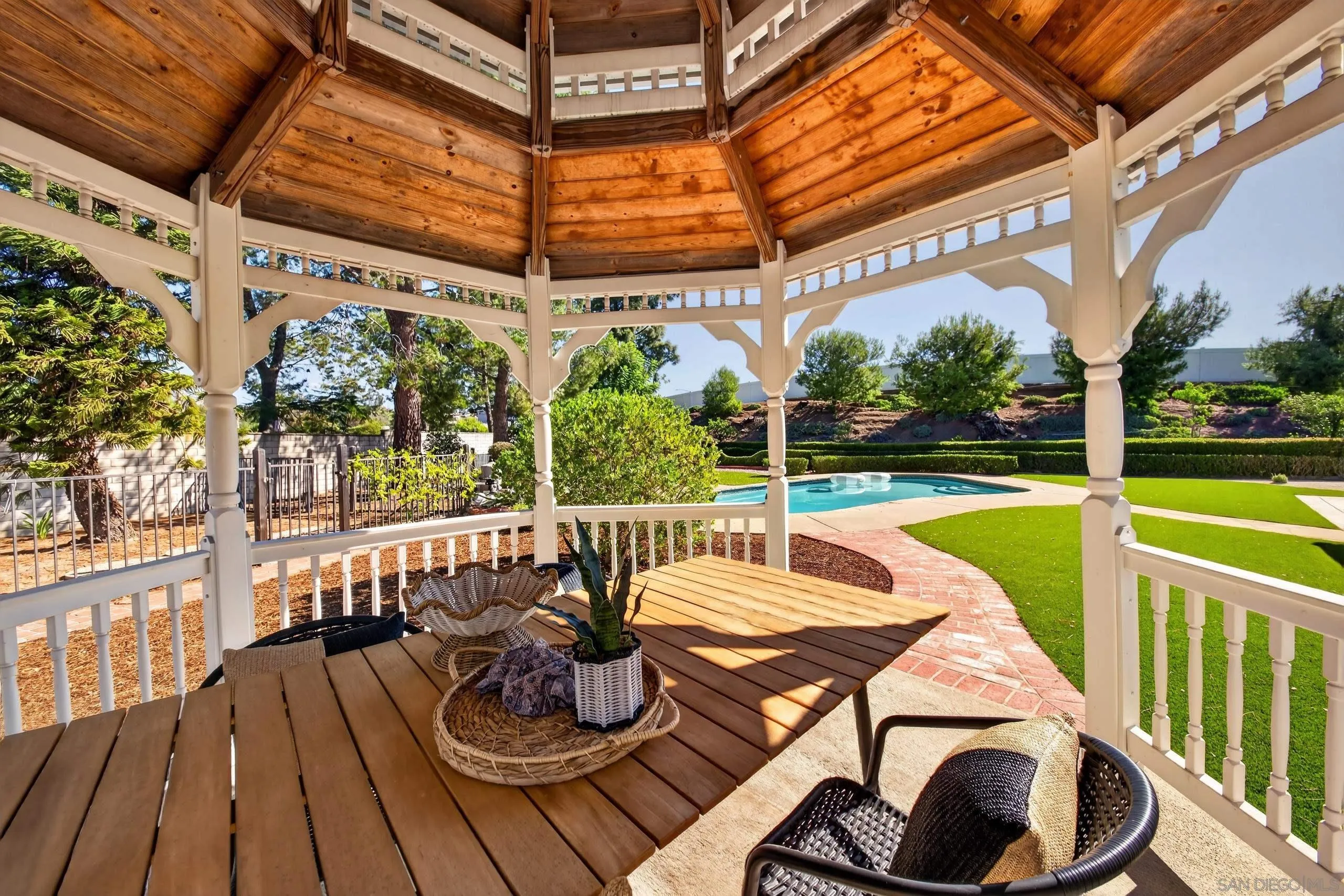 https://cdn.realtyfeed.com/cdn/127/260024617/d8f7057ca78decc29f3612a4d9c27a43.webp