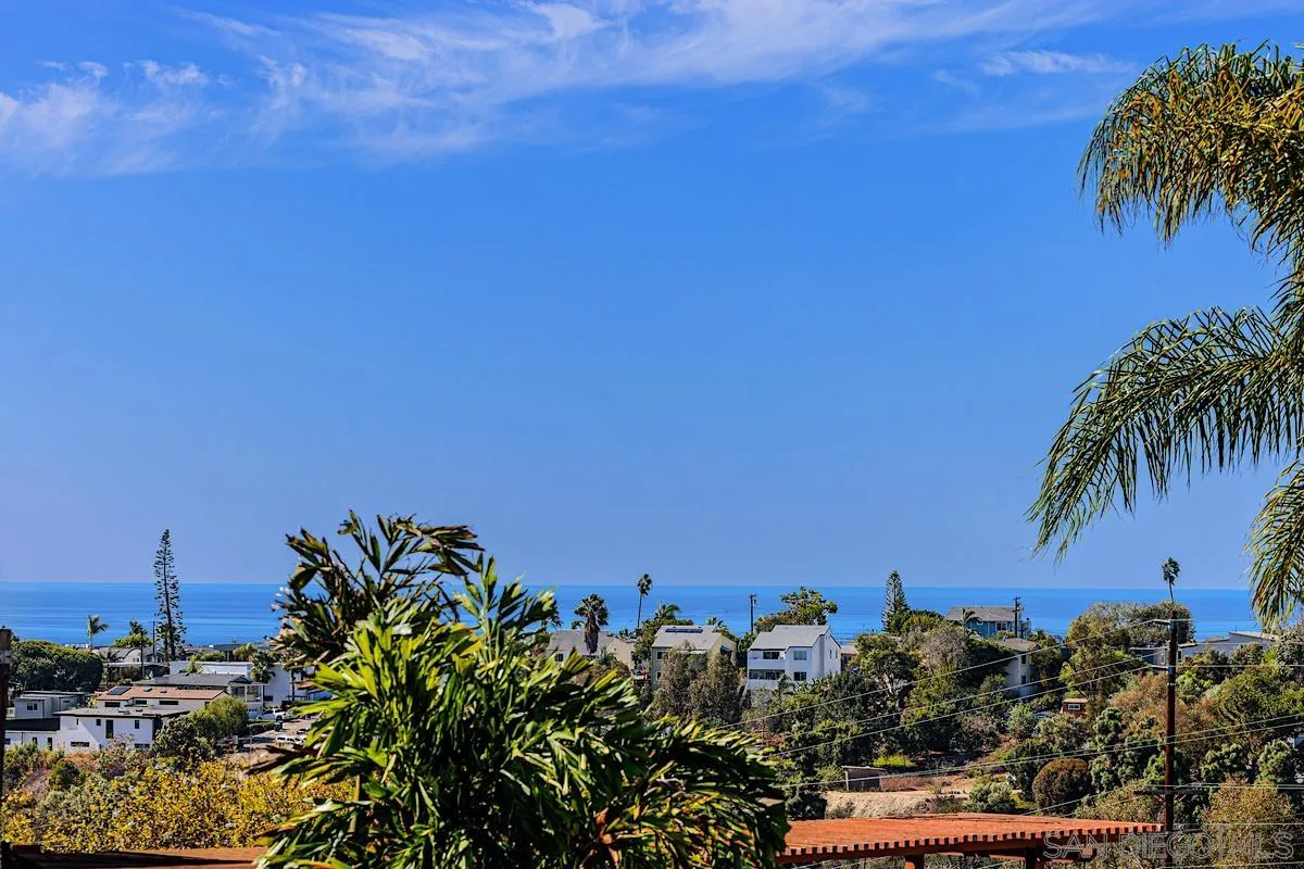 951 Emma, Cardiff By The Sea, CA 92007 Panoramic sunset and ocean views located on this bluff