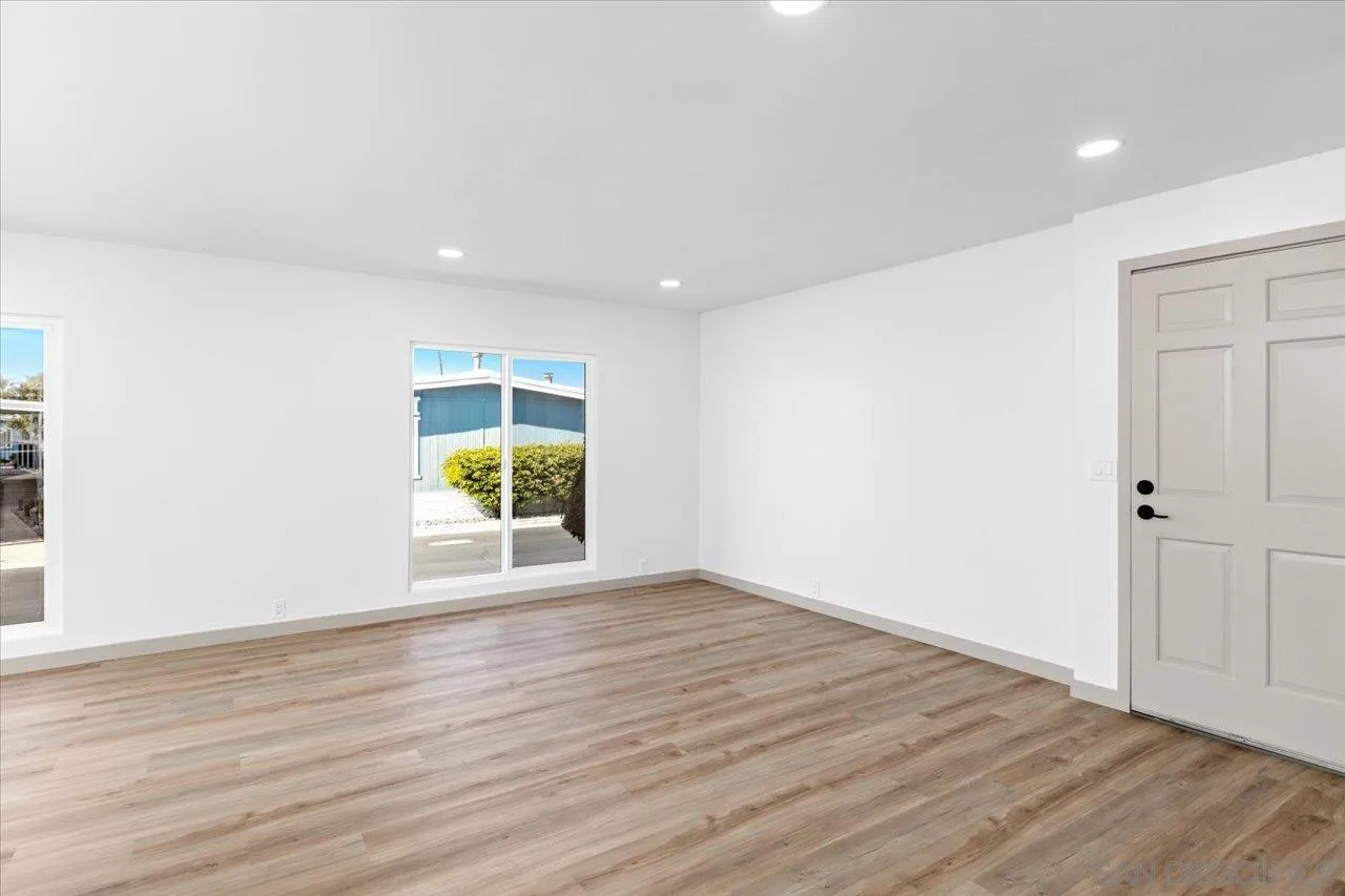 https://cdn.realtyfeed.com/cdn/127/260024629/0283fde978dd7545d393808db907de4b.webp