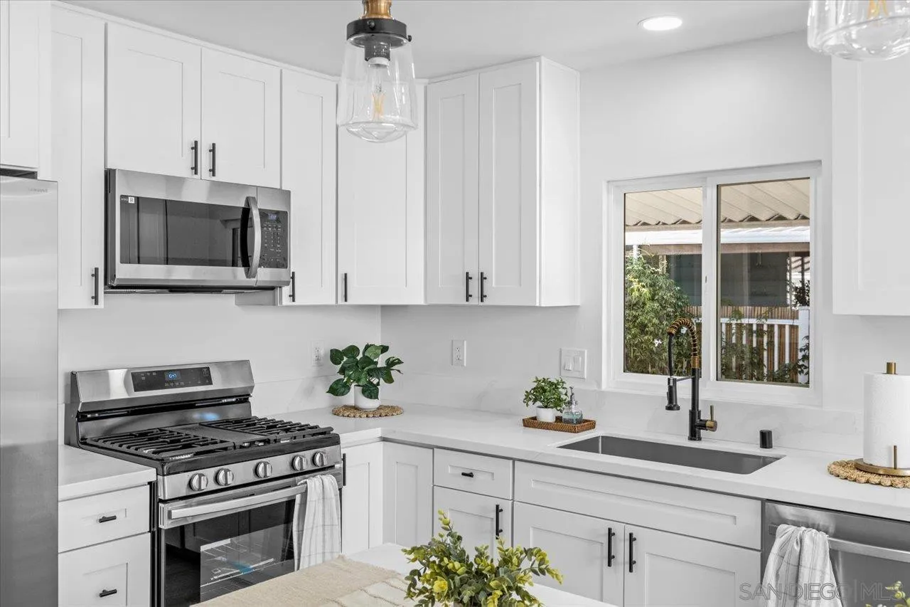 https://cdn.realtyfeed.com/cdn/127/260024629/696daa55592d1c16f5b9736db6ebfb1c.webp