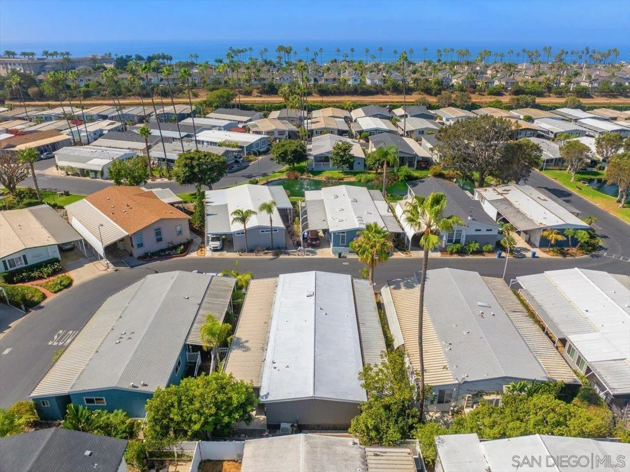 https://cdn.realtyfeed.com/cdn/127/260024629/eae2c57a3b6e45d6dbcea5b1751d1b77.webp