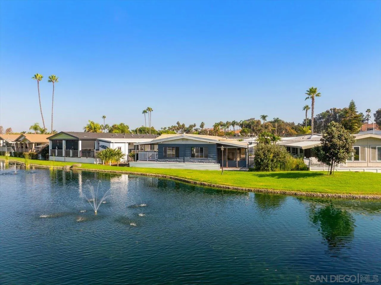 https://cdn.realtyfeed.com/cdn/127/260024630/025065a85f1df1b4399356a4195265bd.webp
