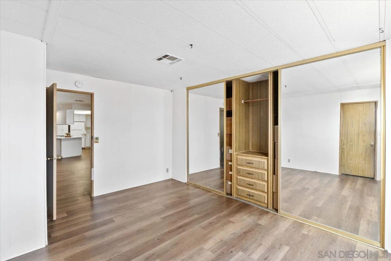 https://cdn.realtyfeed.com/cdn/127/260024630/a2dd0be1852bc1506068d4cd6c810512.webp