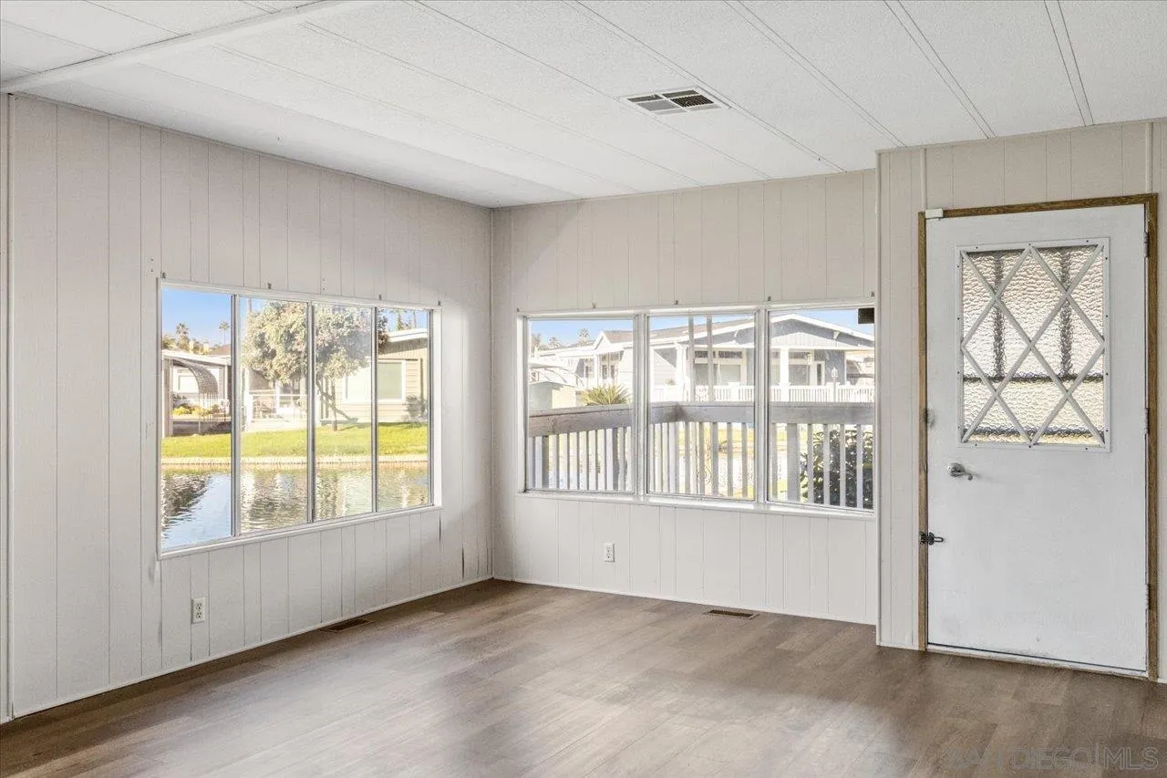 https://cdn.realtyfeed.com/cdn/127/260024630/dadd1b3f29baaaa88c7c59d83e32cb39.webp