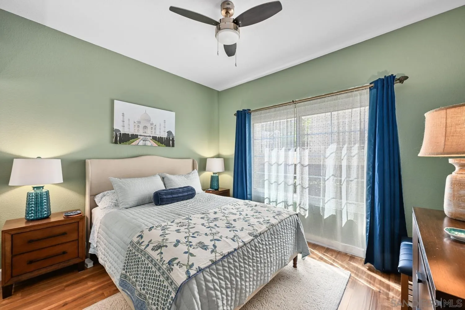 https://cdn.realtyfeed.com/cdn/127/260024638/04e2f94ed762337642cb036880e030d0.webp