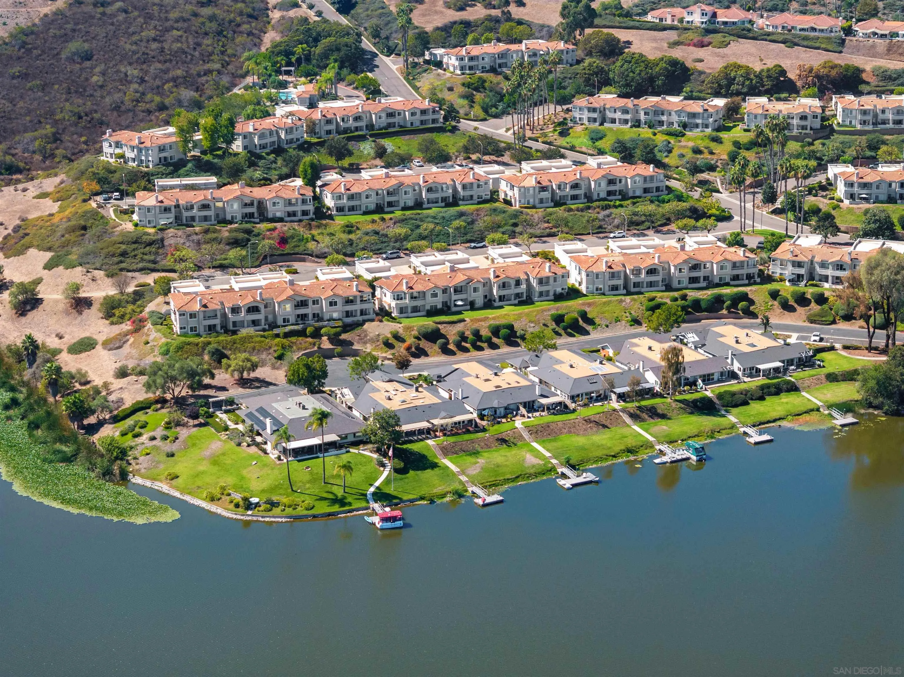 https://cdn.realtyfeed.com/cdn/127/260024638/52e9fc8dcb830a95fbc0c7719ce478b4.webp
