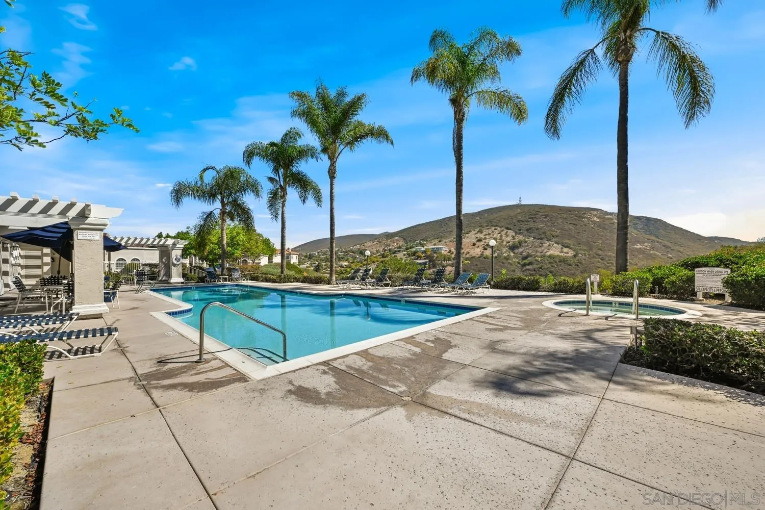 https://cdn.realtyfeed.com/cdn/127/260024638/83e187f492e1a4176dfab198957abfee.webp