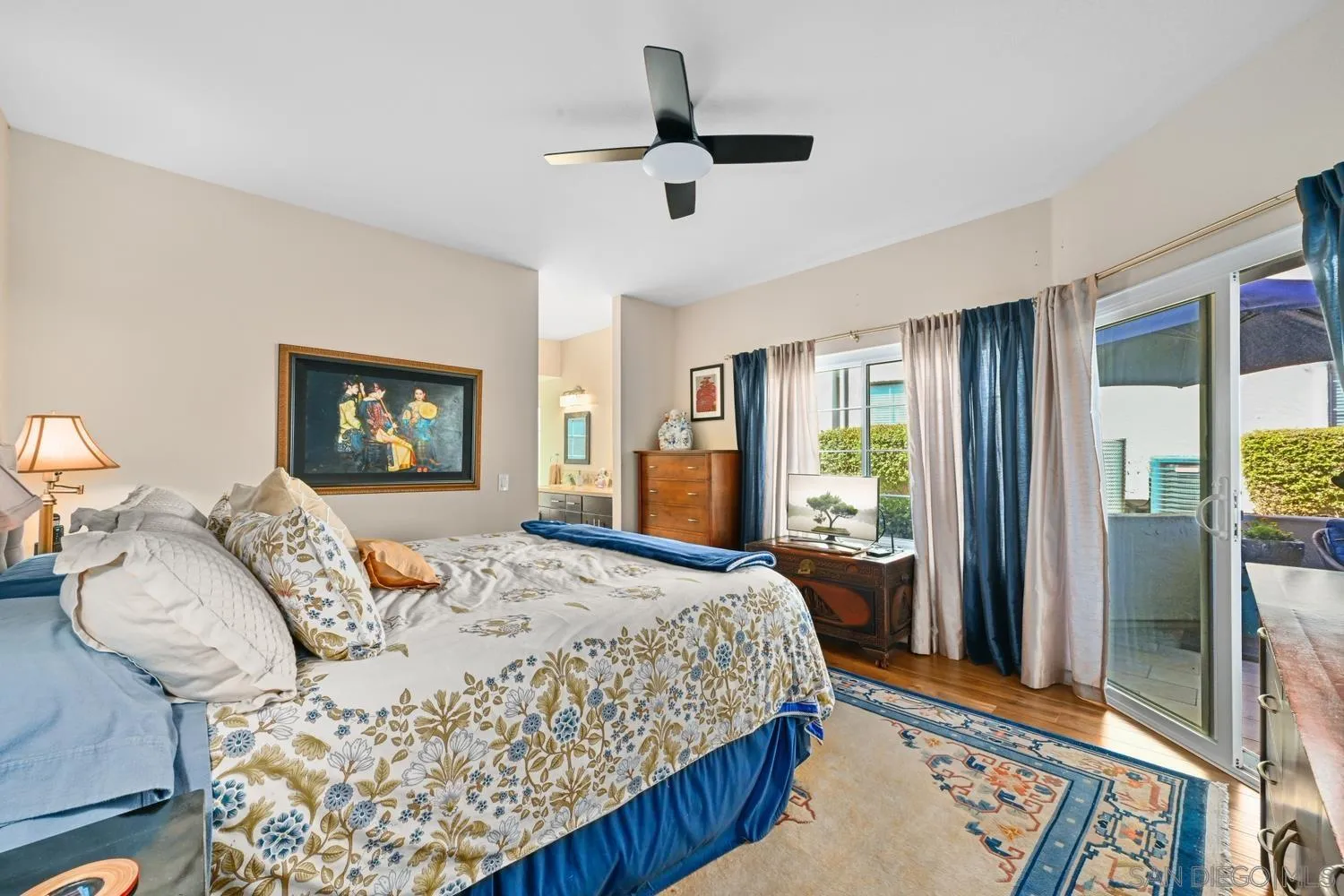 https://cdn.realtyfeed.com/cdn/127/260024638/8b983ef8be3c33a6a3d4a382cc0691e1.webp