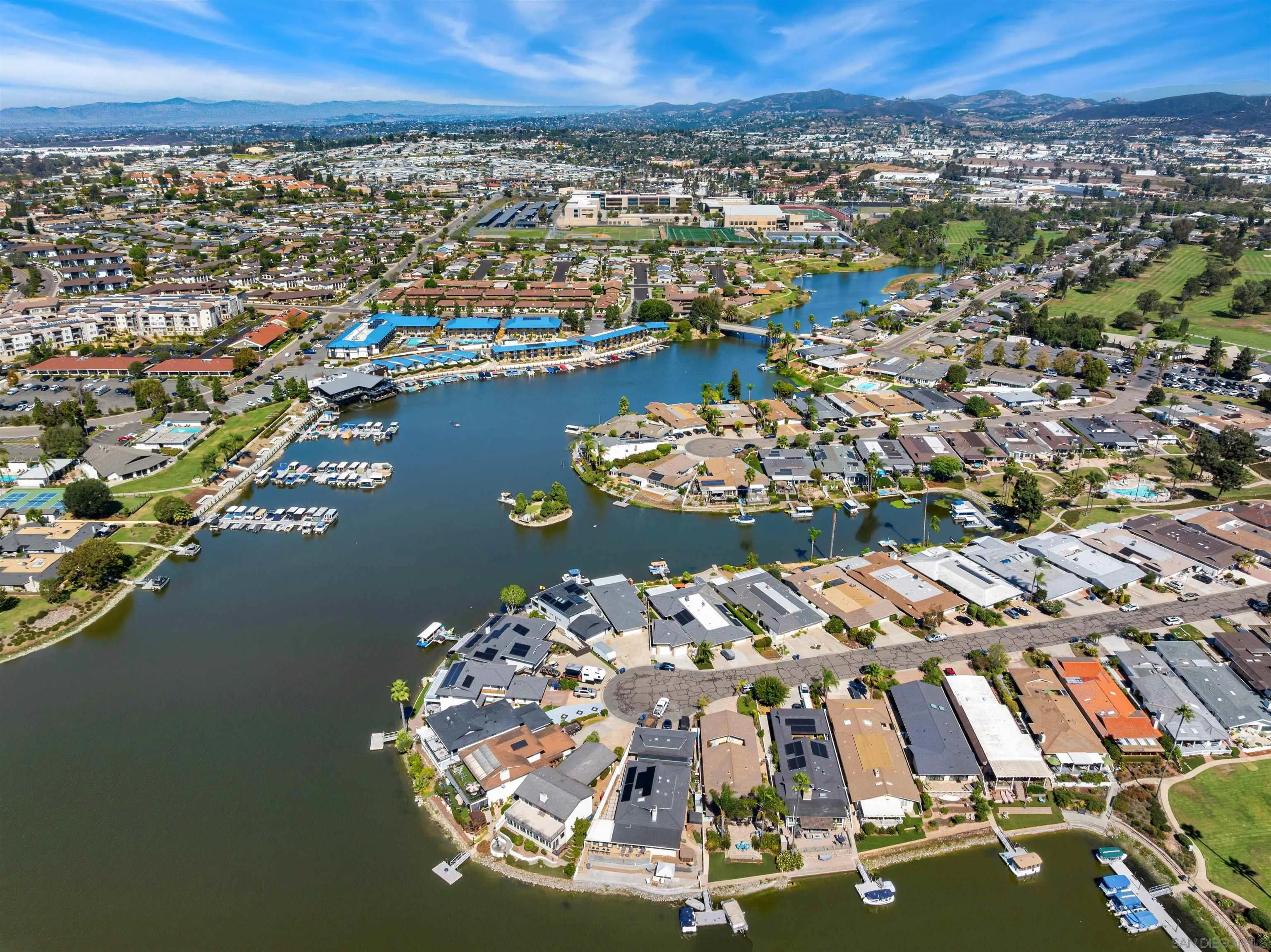 https://cdn.realtyfeed.com/cdn/127/260024638/a116163ab8ab2a8b24f8046064458792.webp