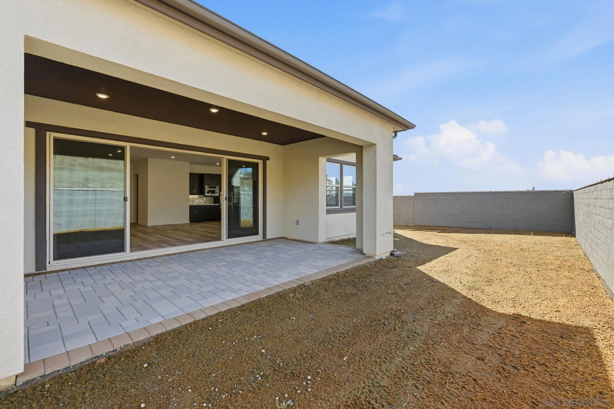 https://cdn.realtyfeed.com/cdn/127/260024643/3ef7f35cc7ff03beba9db4798f190520.webp