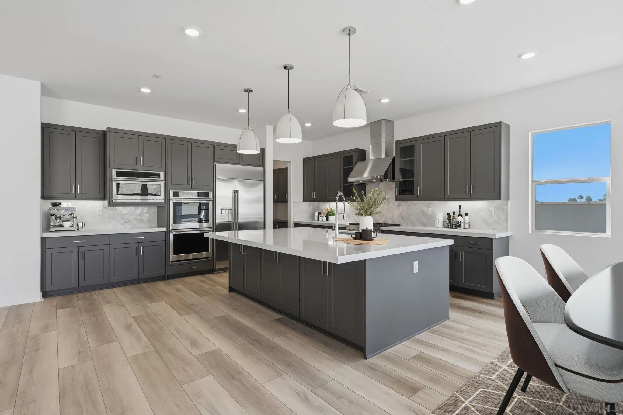 https://cdn.realtyfeed.com/cdn/127/260024643/b67ae915008f4dc45baf212f02d6fc8a.webp