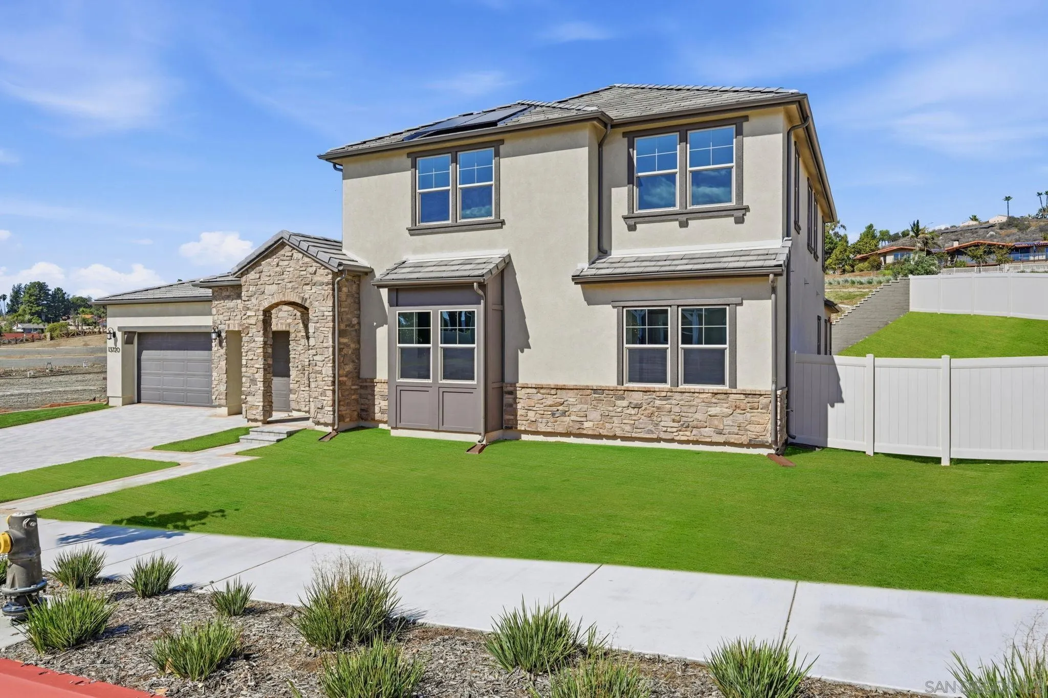 https://cdn.realtyfeed.com/cdn/127/260024643/c5e855b07cfe51d0e138e41d8cb631e9.webp