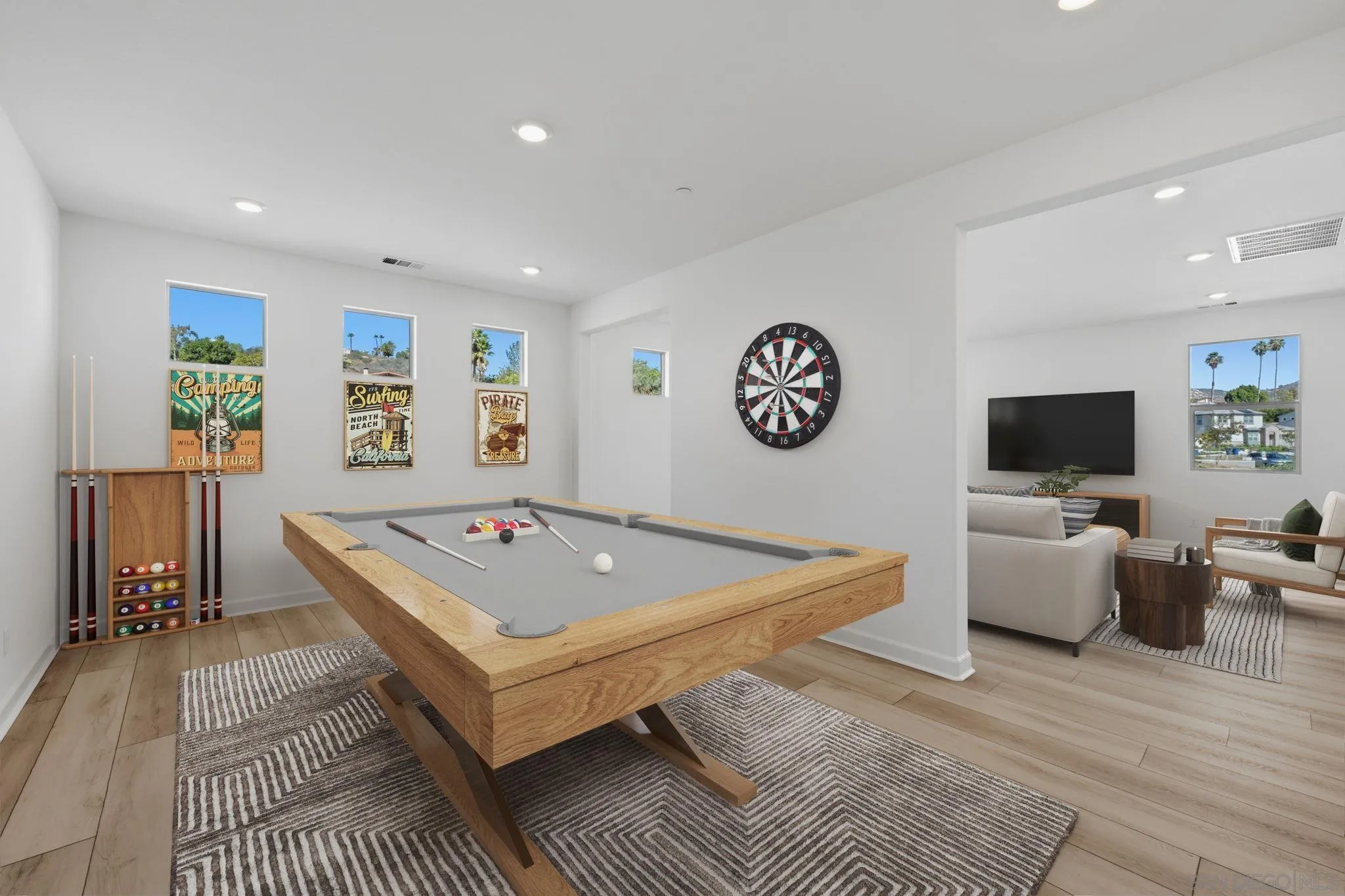 https://cdn.realtyfeed.com/cdn/127/260024643/dcc28bab2d3aaf3468ff1484963b3e93.webp