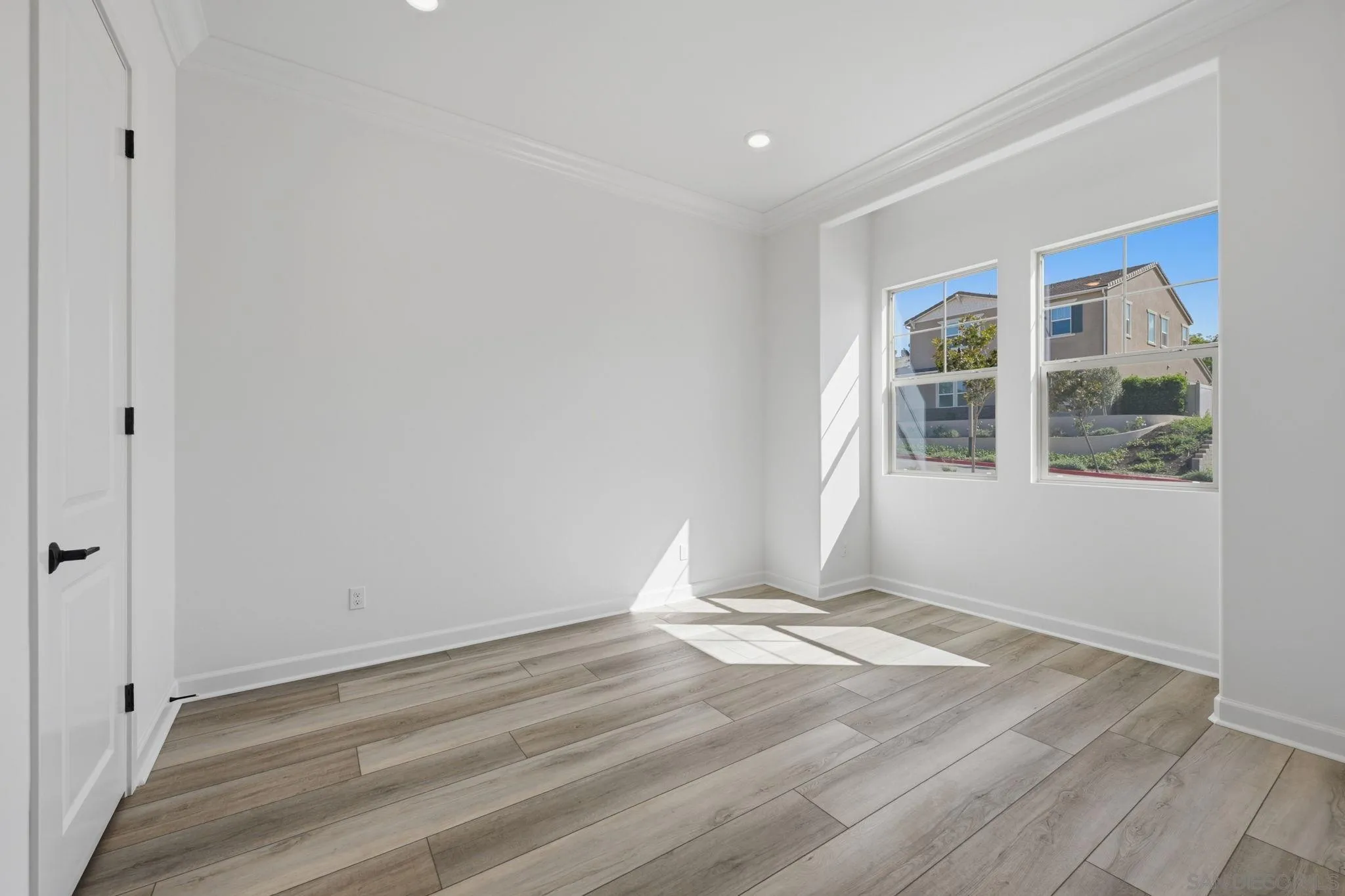 https://cdn.realtyfeed.com/cdn/127/260024643/ef9818a84fab64383ab09c2e0ee6cd0a.webp