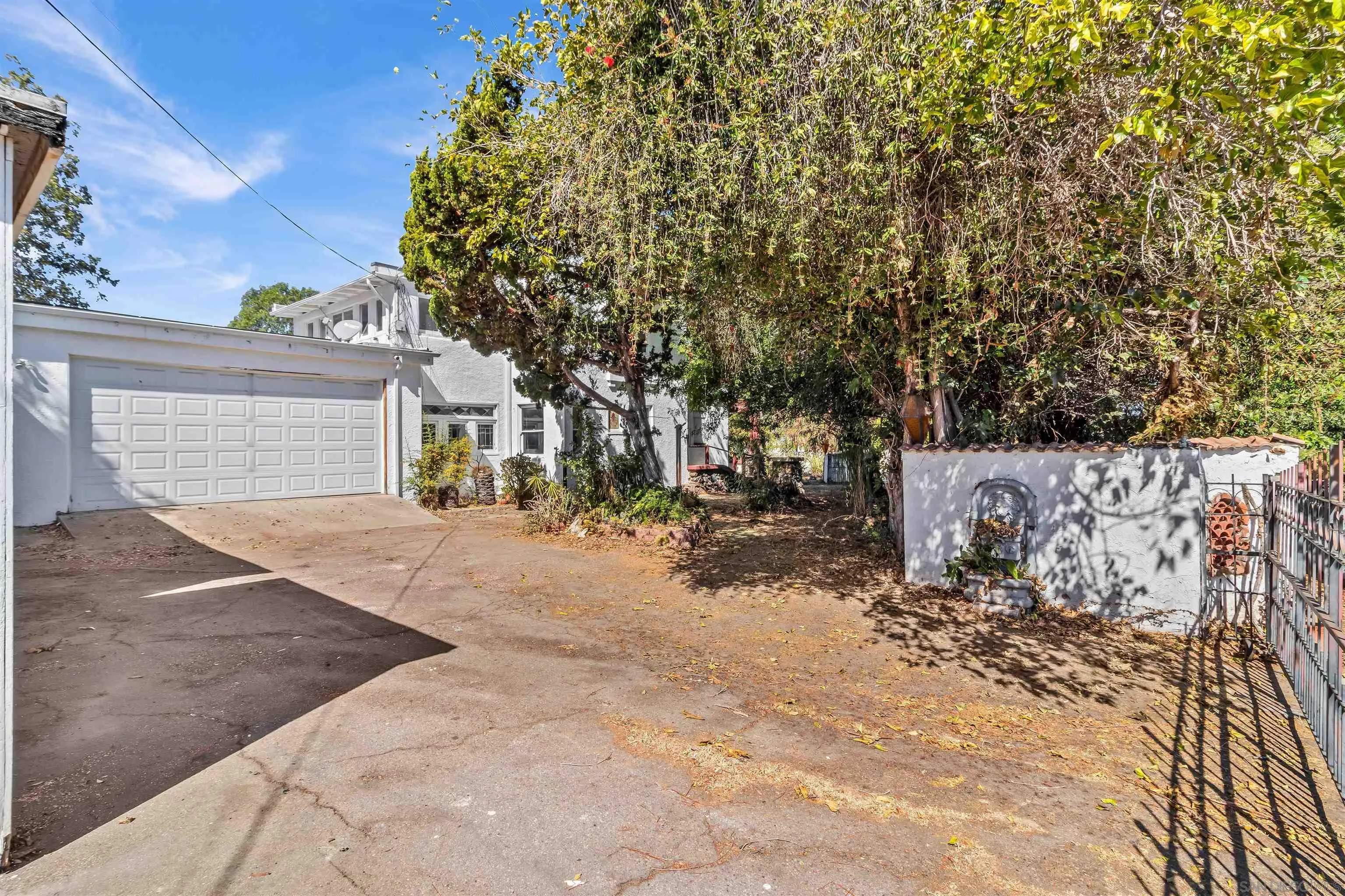 https://cdn.realtyfeed.com/cdn/127/260024644/32090b7aef253974232bfc0c042f0731.webp