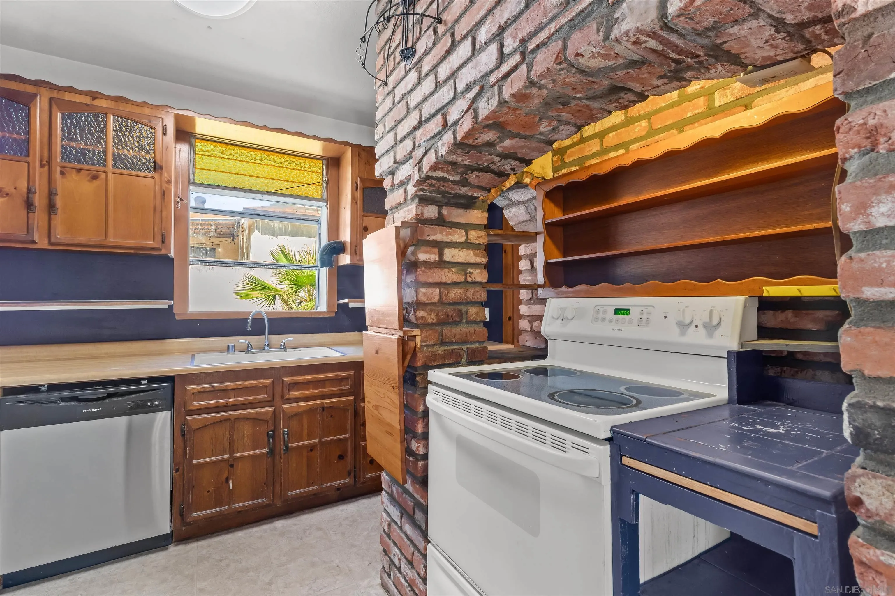 https://cdn.realtyfeed.com/cdn/127/260024644/9ae1d754ea2d31e30a3d50bcd2c536b1.webp