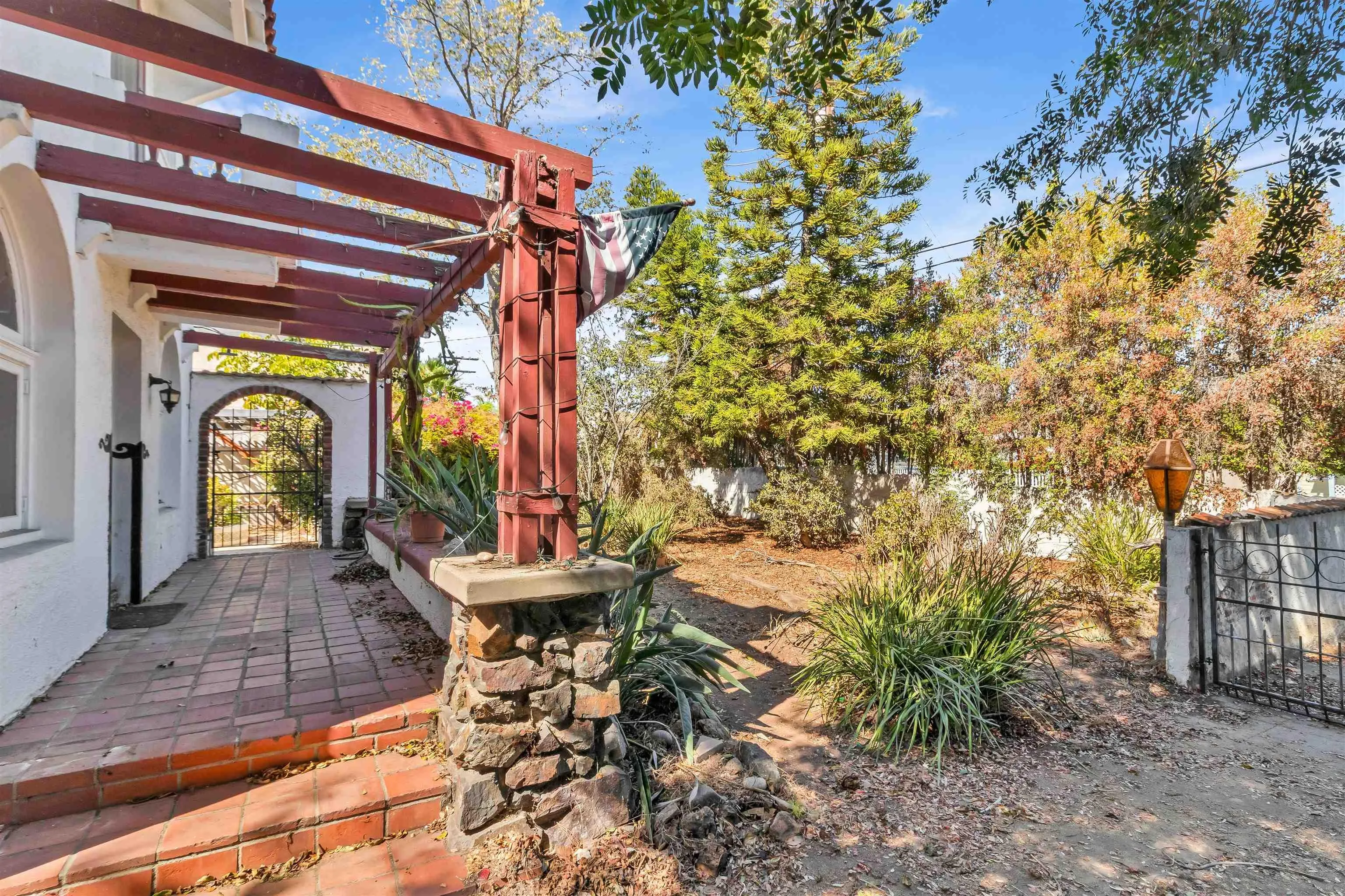 https://cdn.realtyfeed.com/cdn/127/260024644/a94be7282bbd2c215de6197321568255.webp