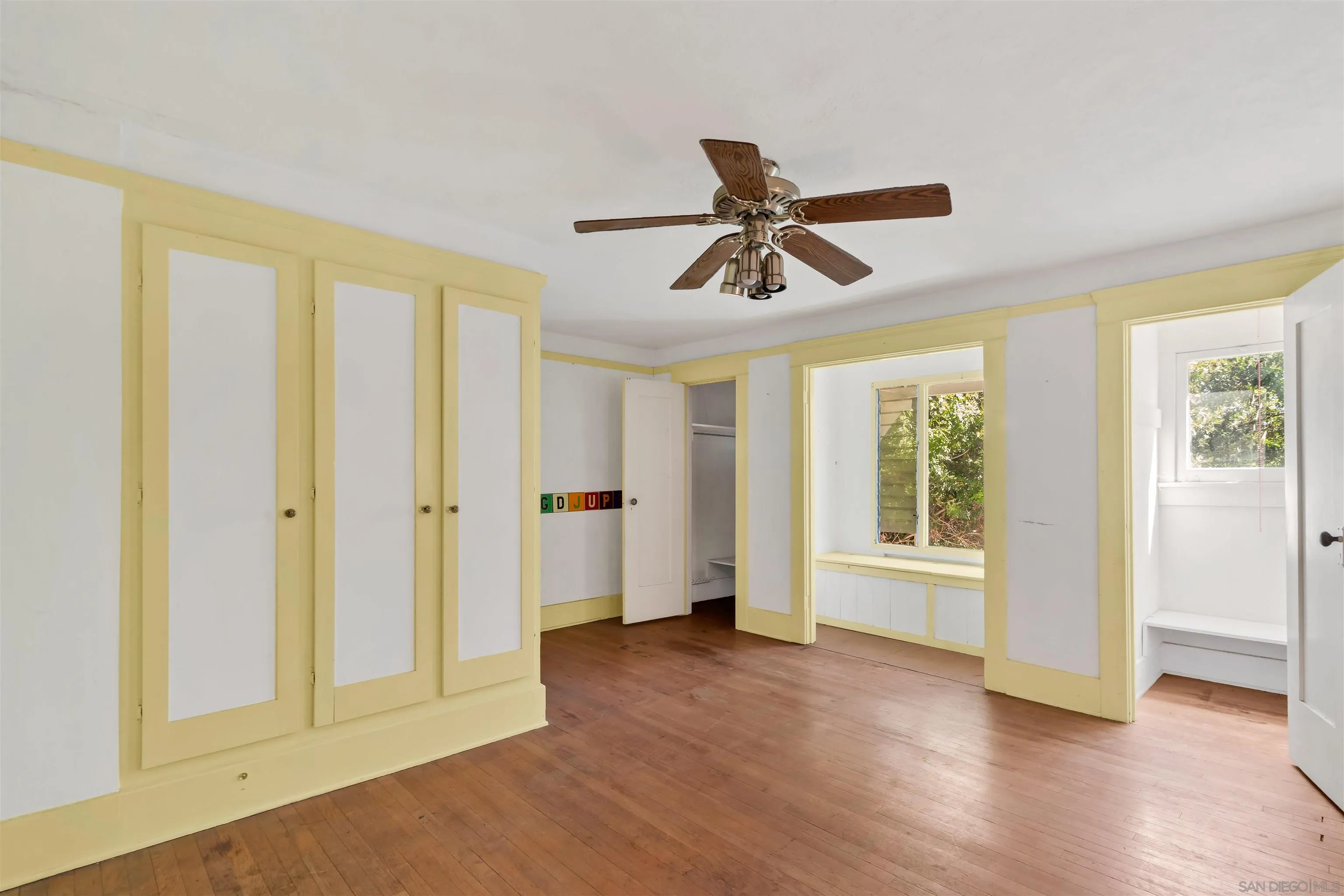 https://cdn.realtyfeed.com/cdn/127/260024644/b4d8372b618d22d3b3d41226e759e8b2.webp